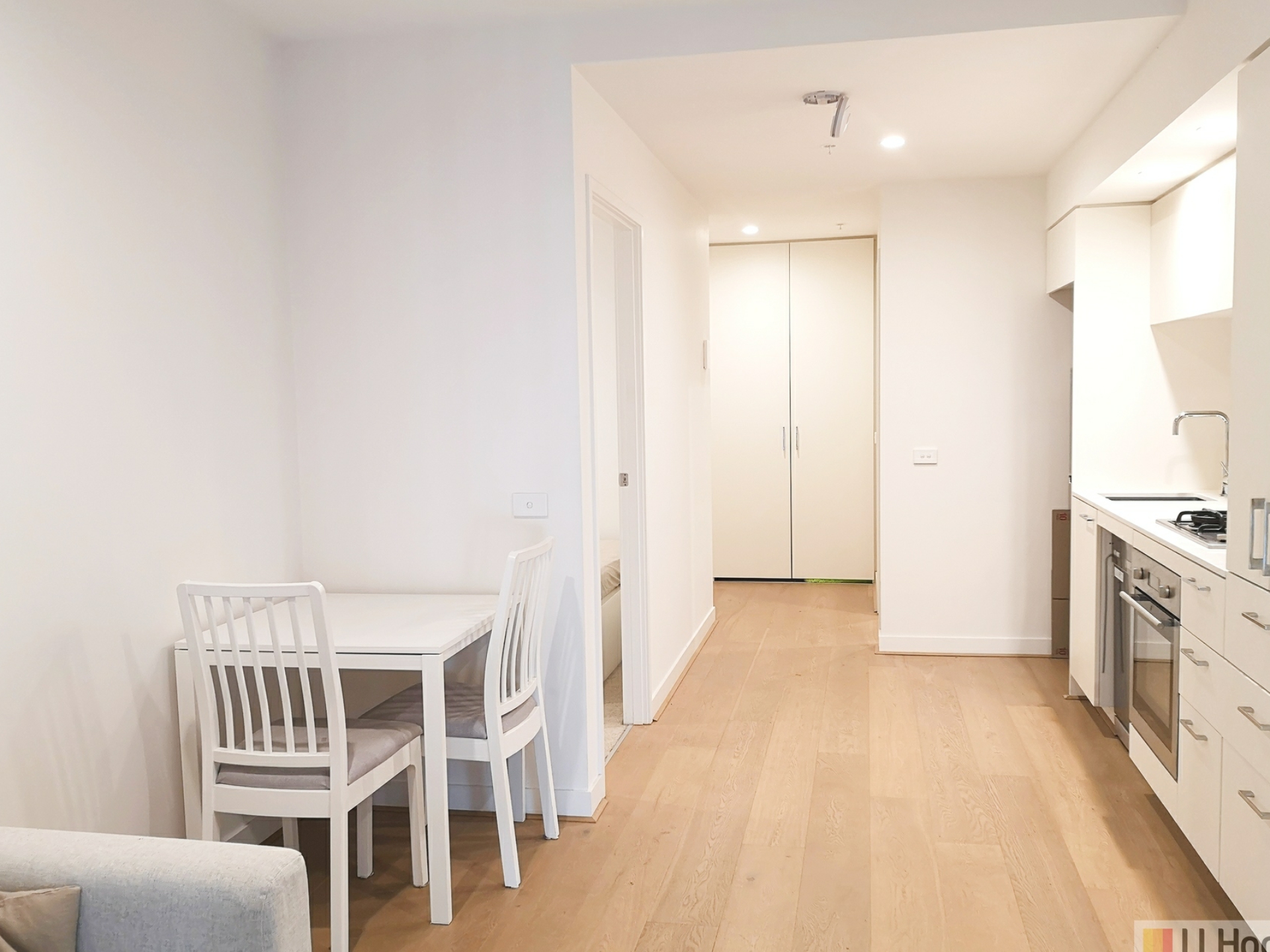1901/36 La Trobe Street, MELBOURNE