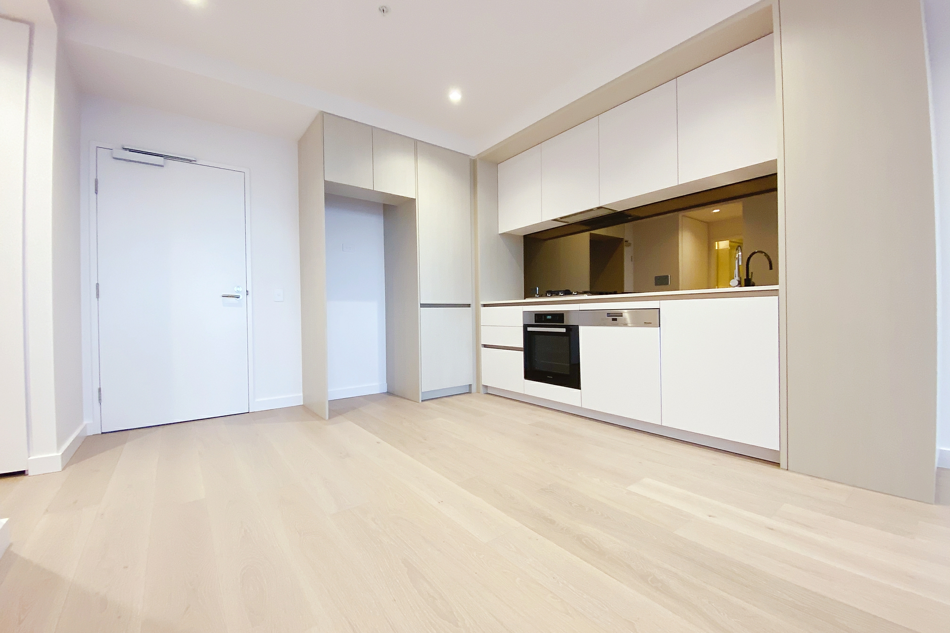 3716/628 Flinders Street, DOCKLANDS