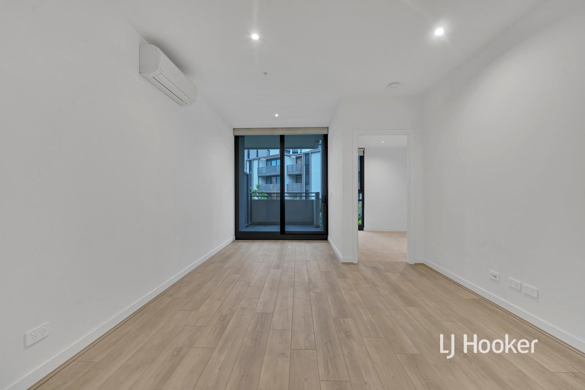 203/11 Bond Street, Caulfield North