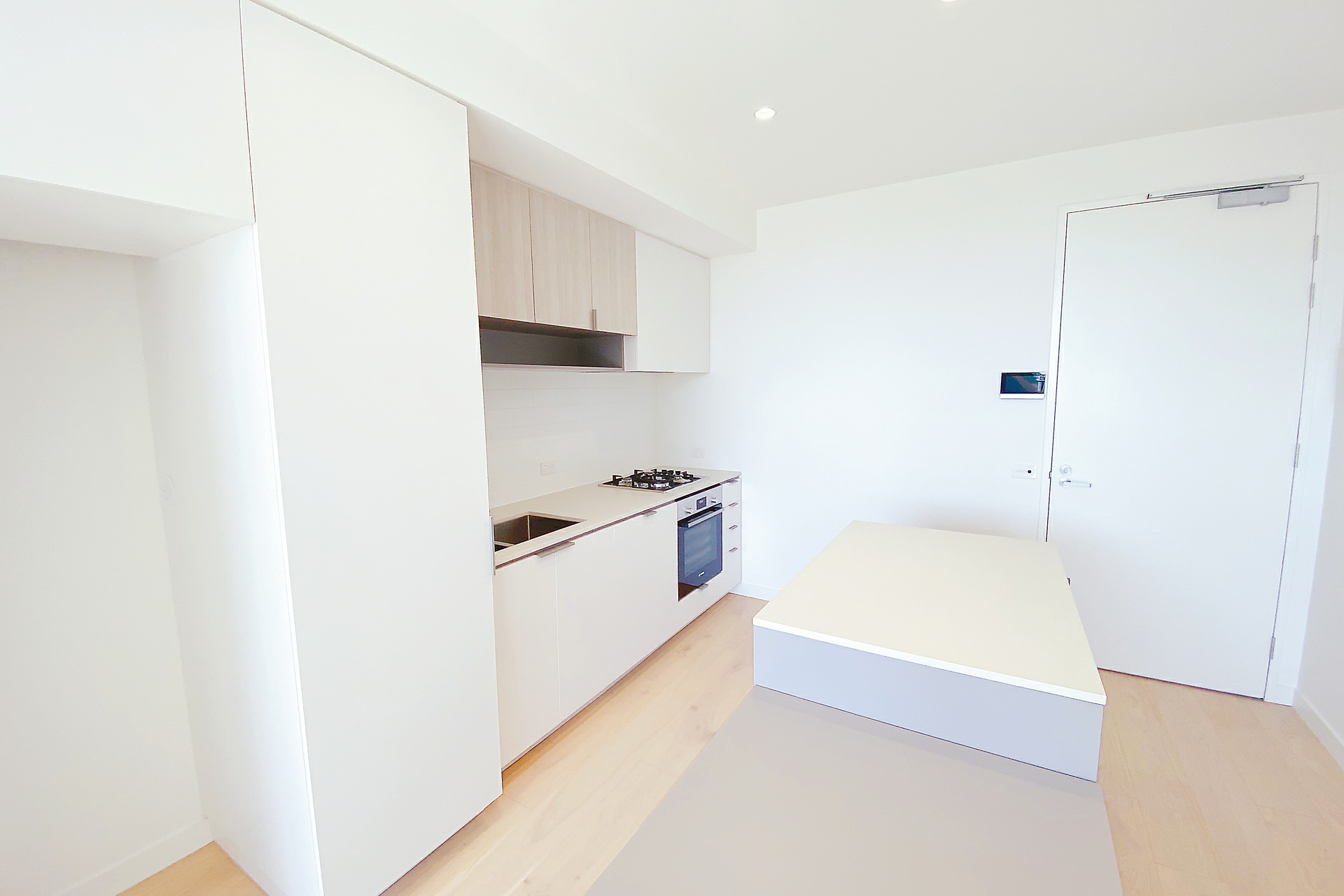 303B/11 Foundation Boulevard, BURWOOD EAST