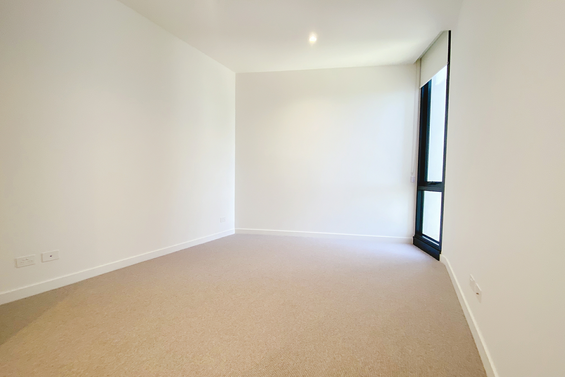303B/11 Foundation Boulevard, BURWOOD EAST