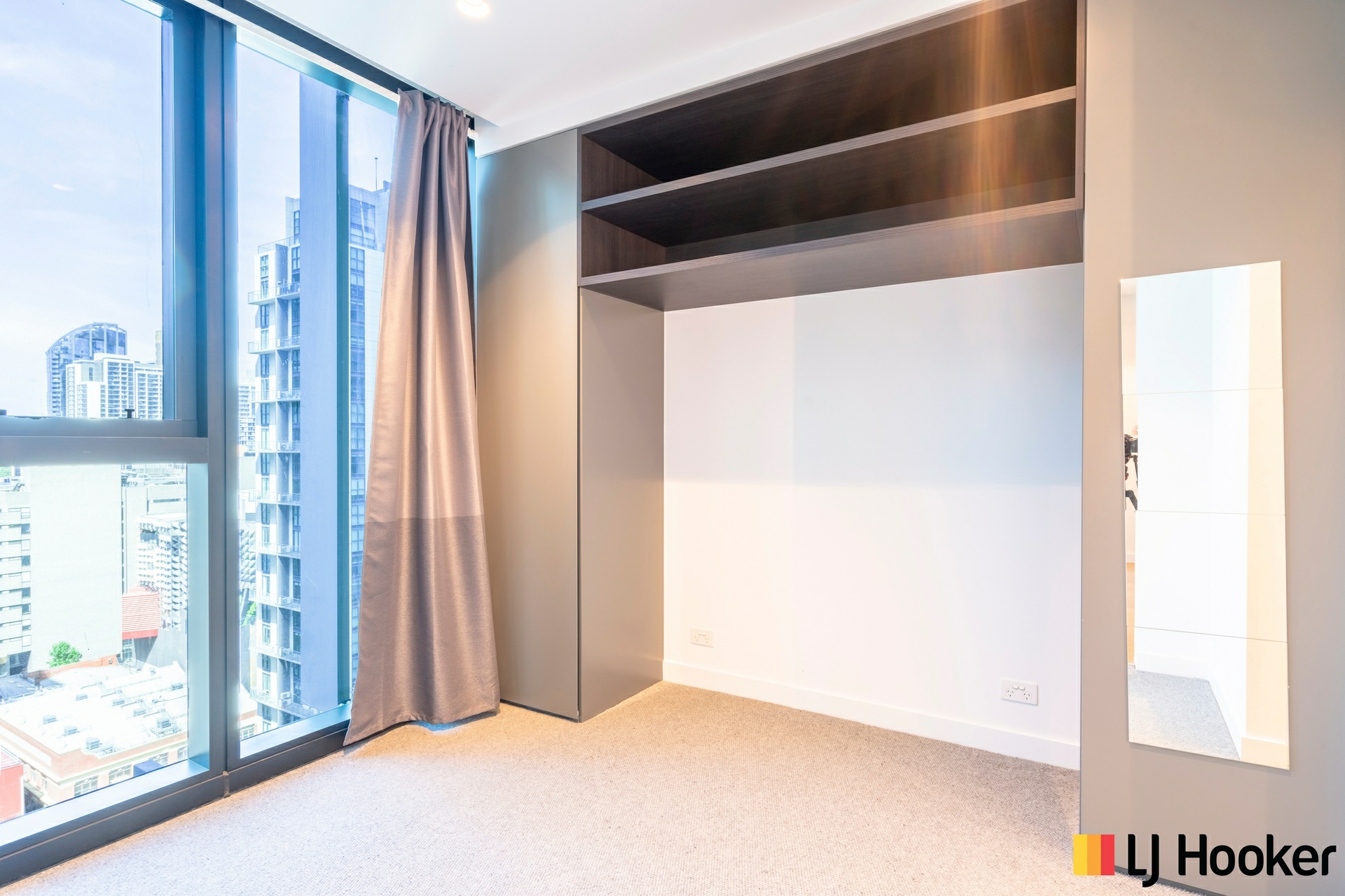 1704/462 Elizabeth Street, MELBOURNE
