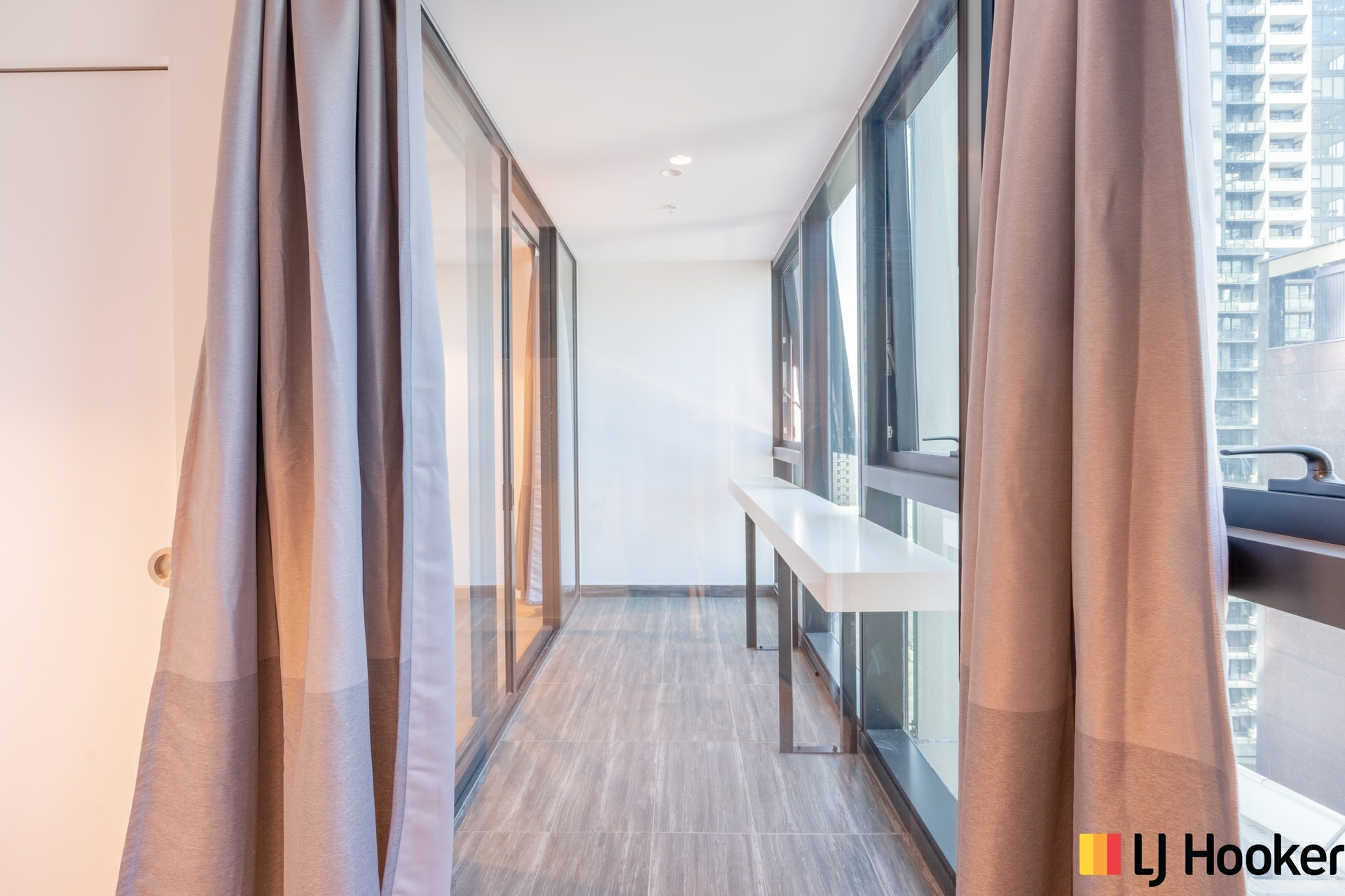 1704/462 Elizabeth Street, MELBOURNE