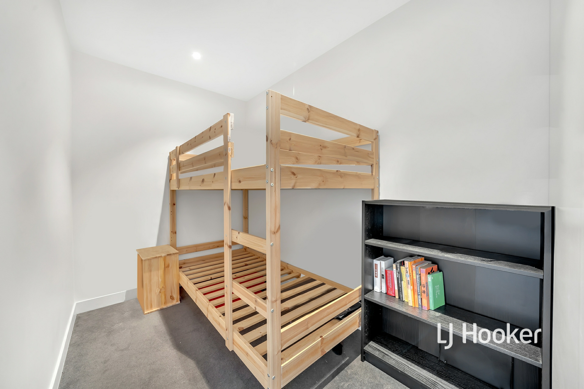 210/88 Carlisle Street, ST KILDA