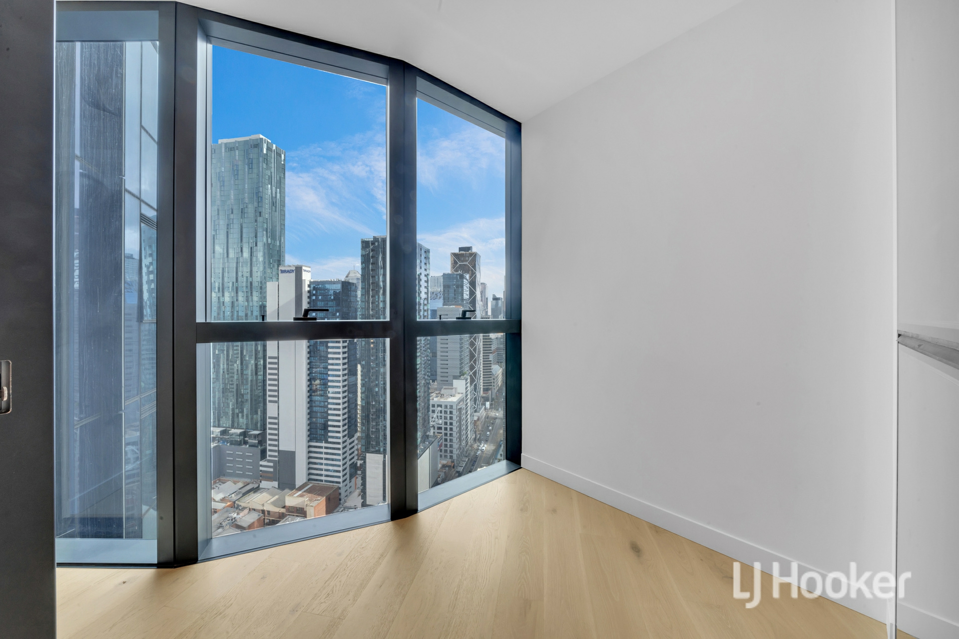 3401/228 La Trobe Street, MELBOURNE