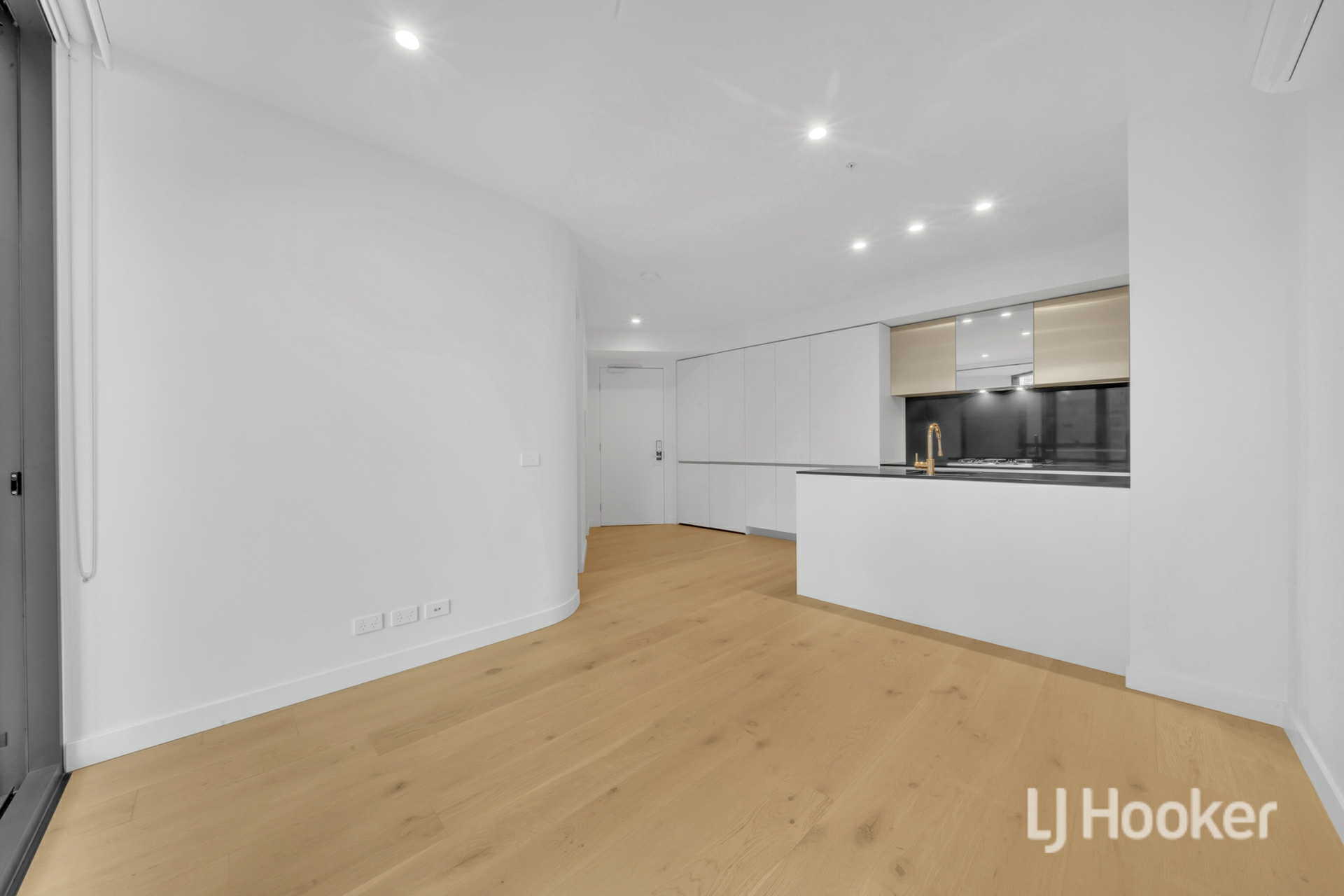 3401/228 La Trobe Street, MELBOURNE