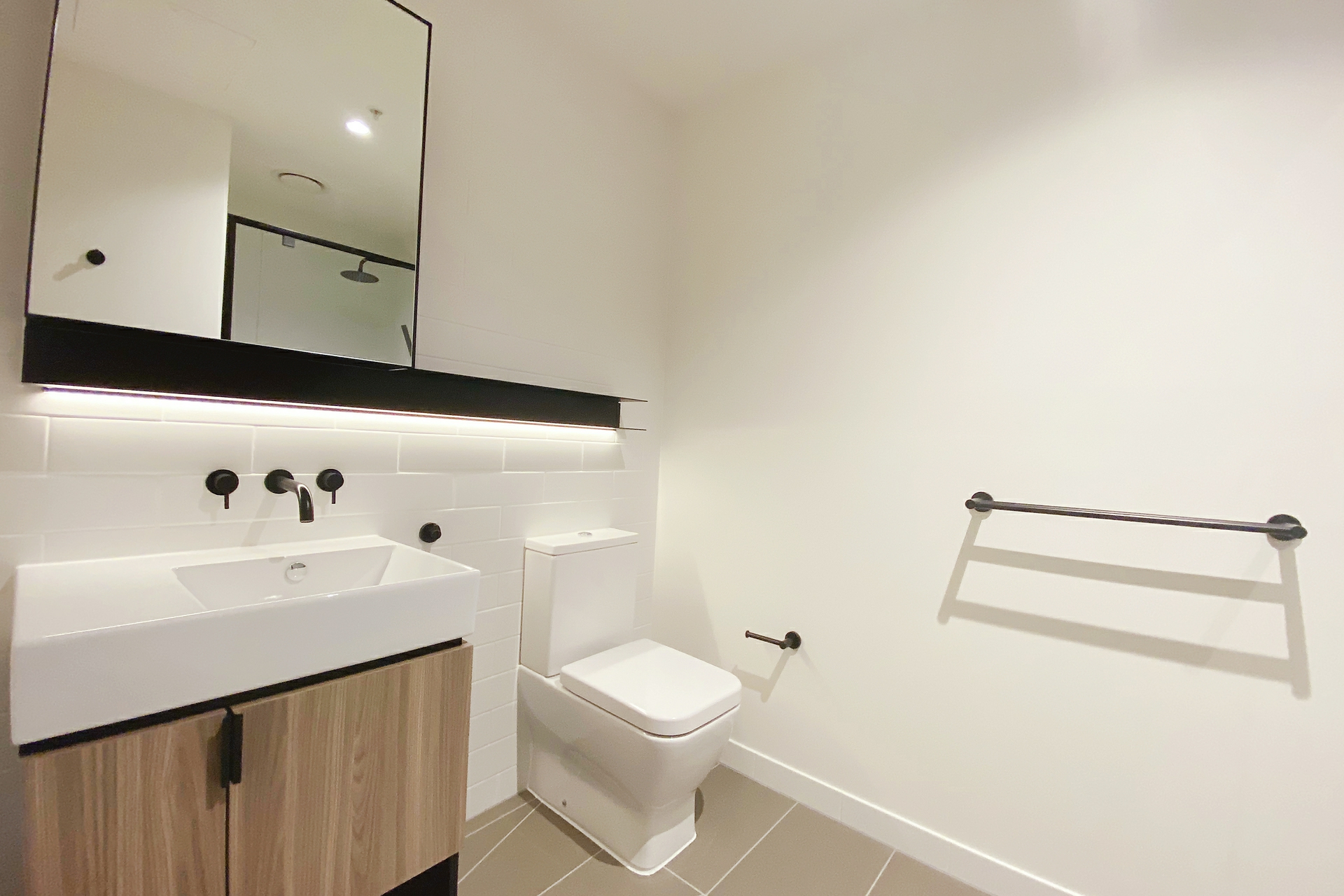 206D/15 Foundation Boulevard, BURWOOD EAST