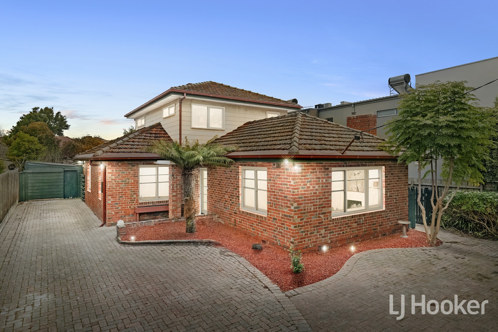 147 East Boundary Road, BENTLEIGH EAST