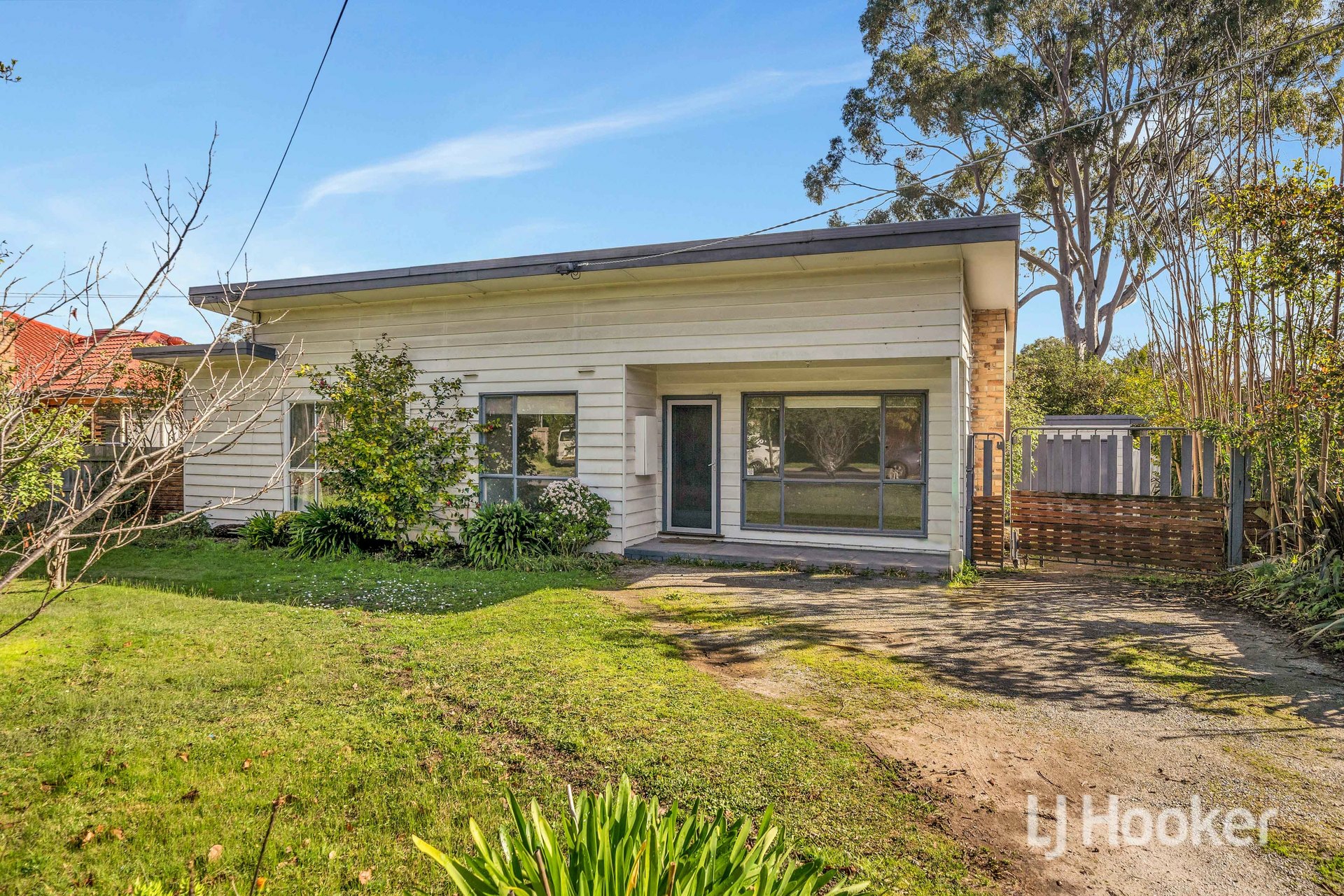 8 Normleith Grove, BORONIA