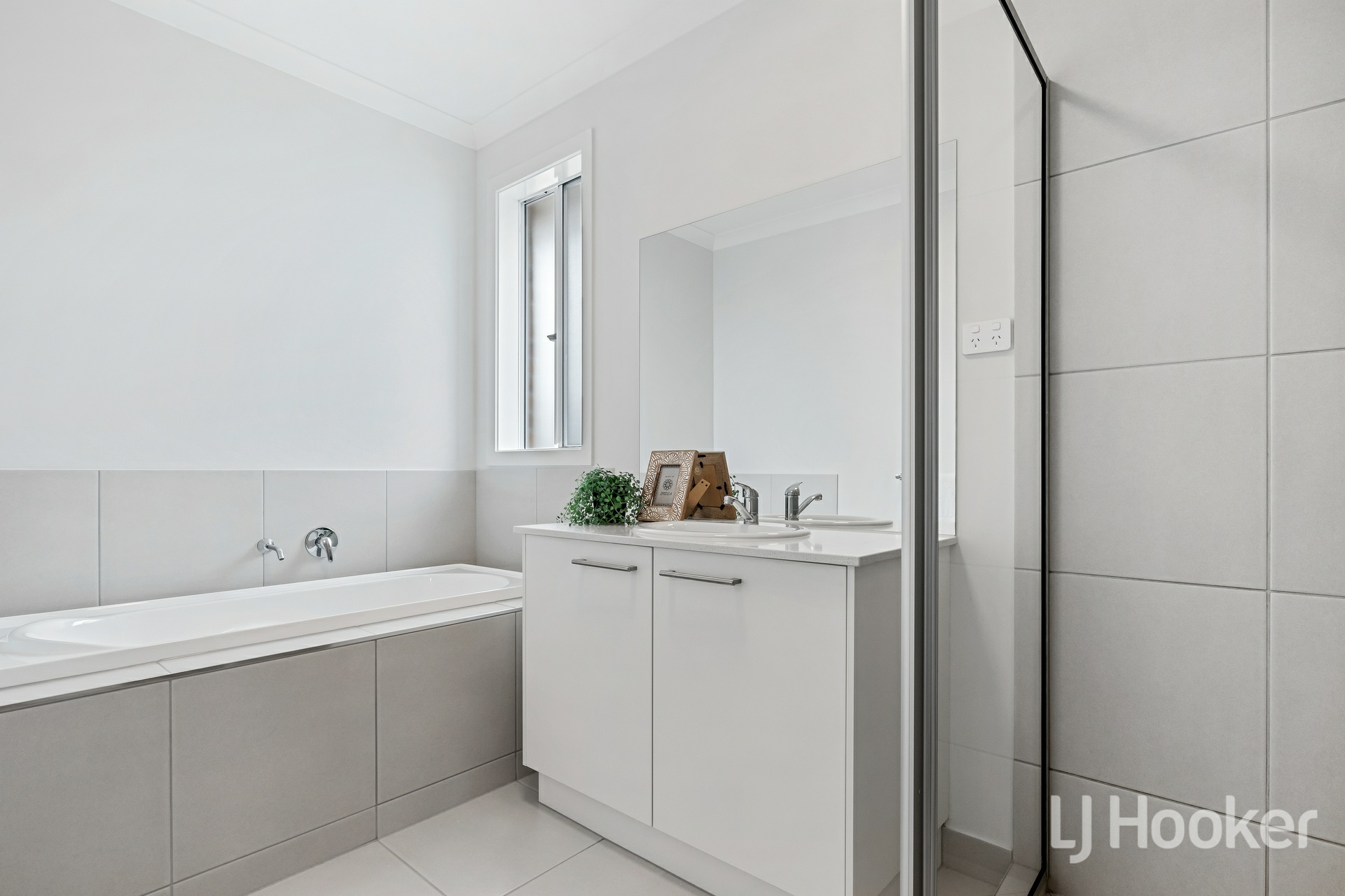 2 Oak Place, DONCASTER
