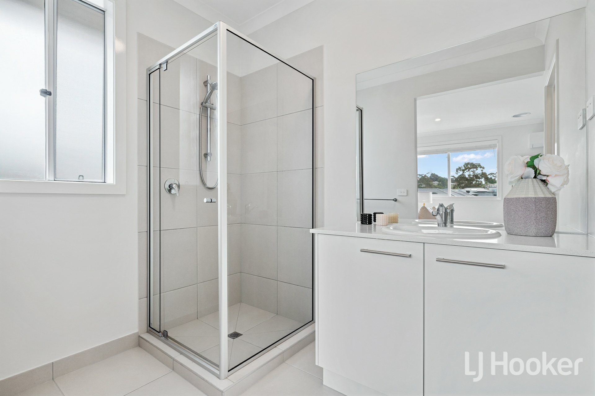 2 Oak Place, DONCASTER