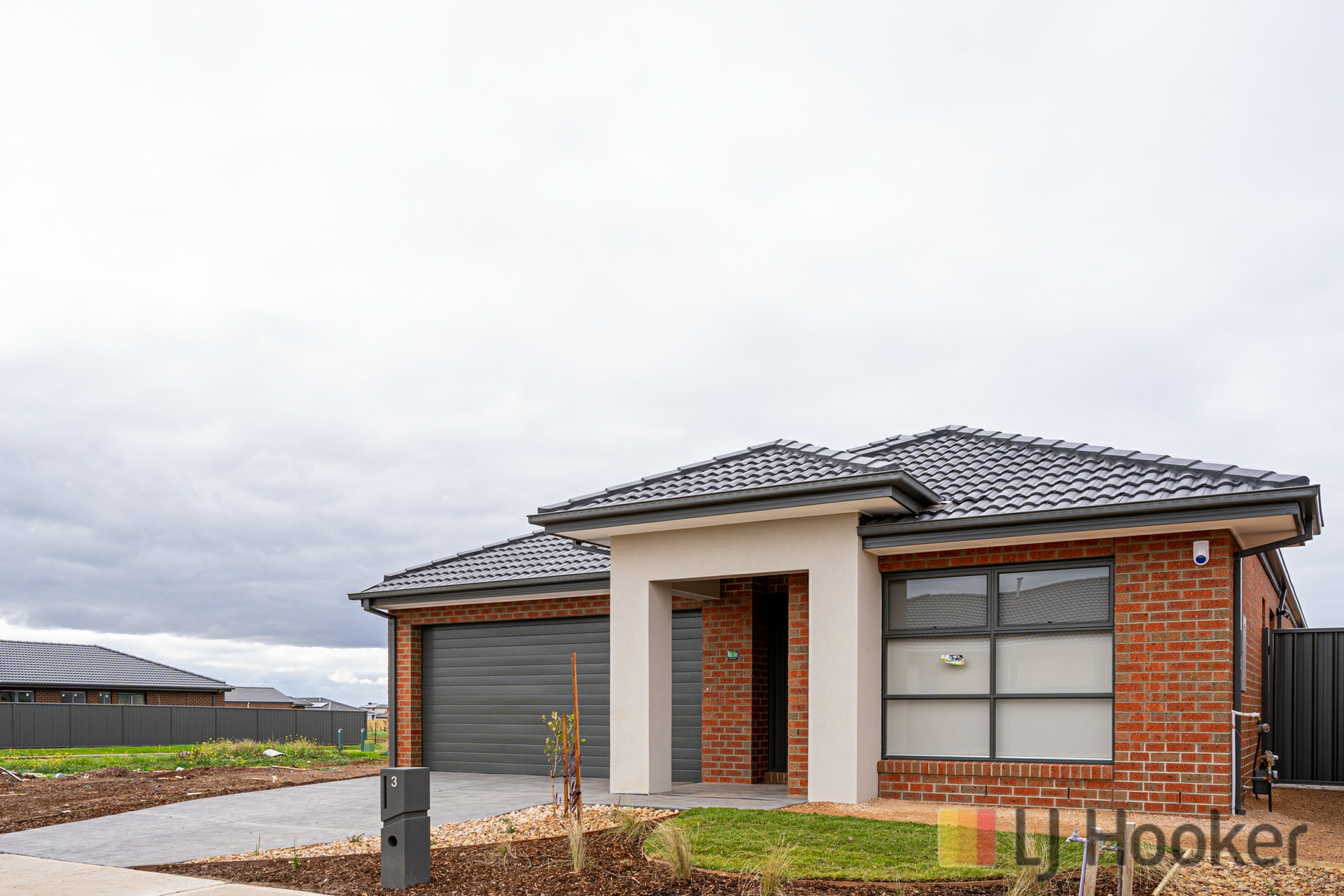 3 Henderson Drive, TARNEIT