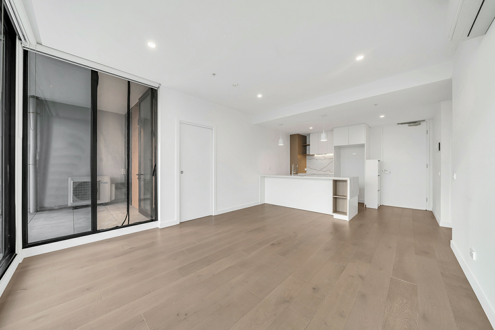 809/1060 Dandenong Road, CARNEGIE