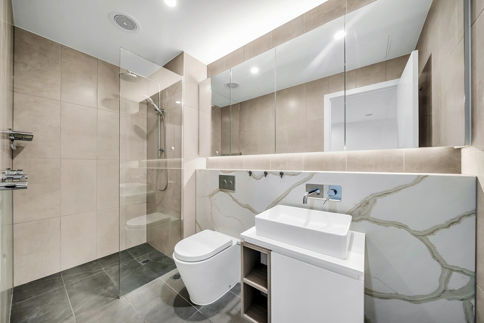 809/1060 Dandenong Road, CARNEGIE