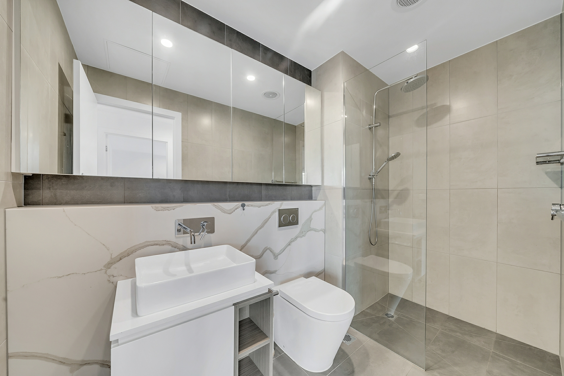 809/1060 Dandenong Road, CARNEGIE