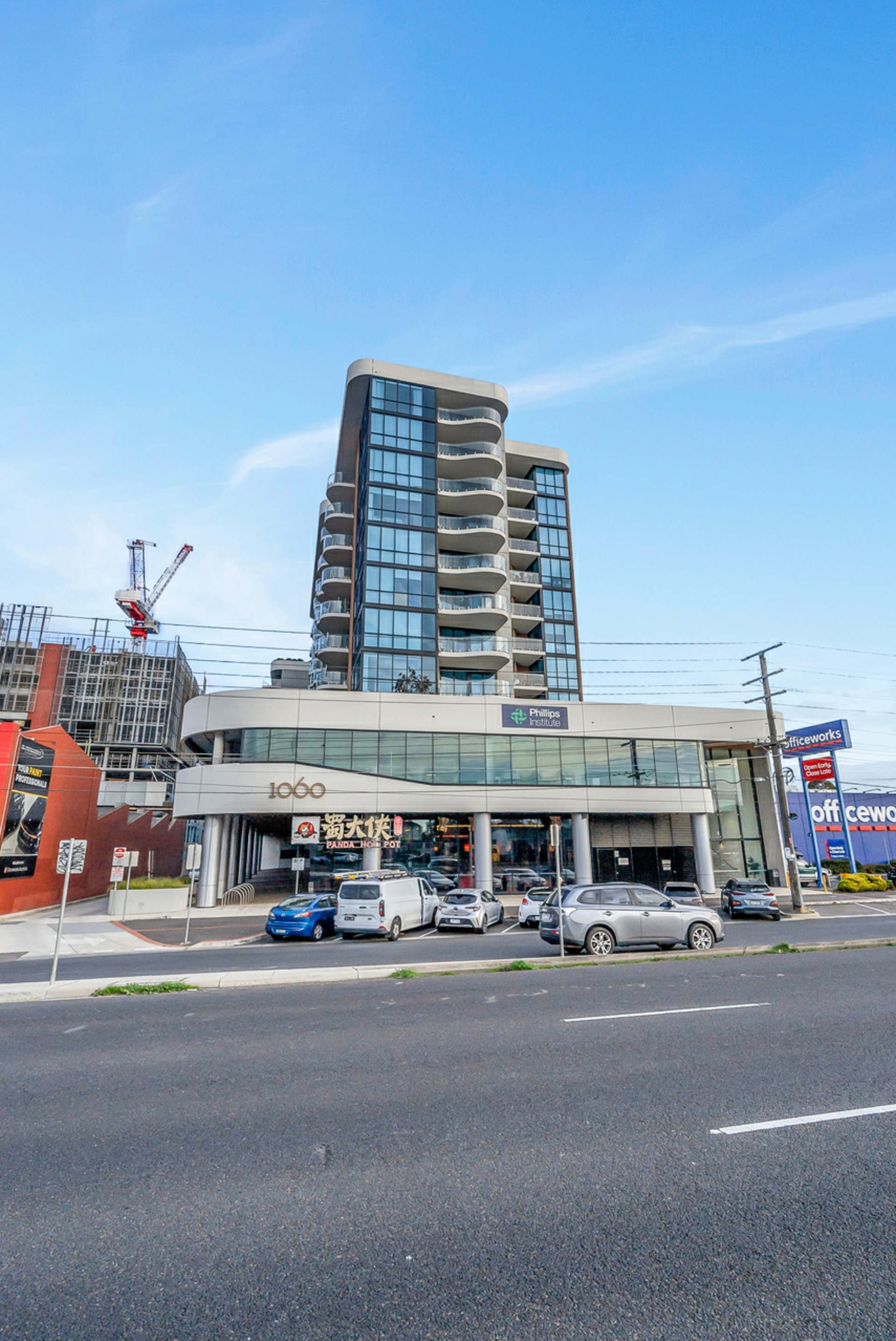 809/1060 Dandenong Road, CARNEGIE