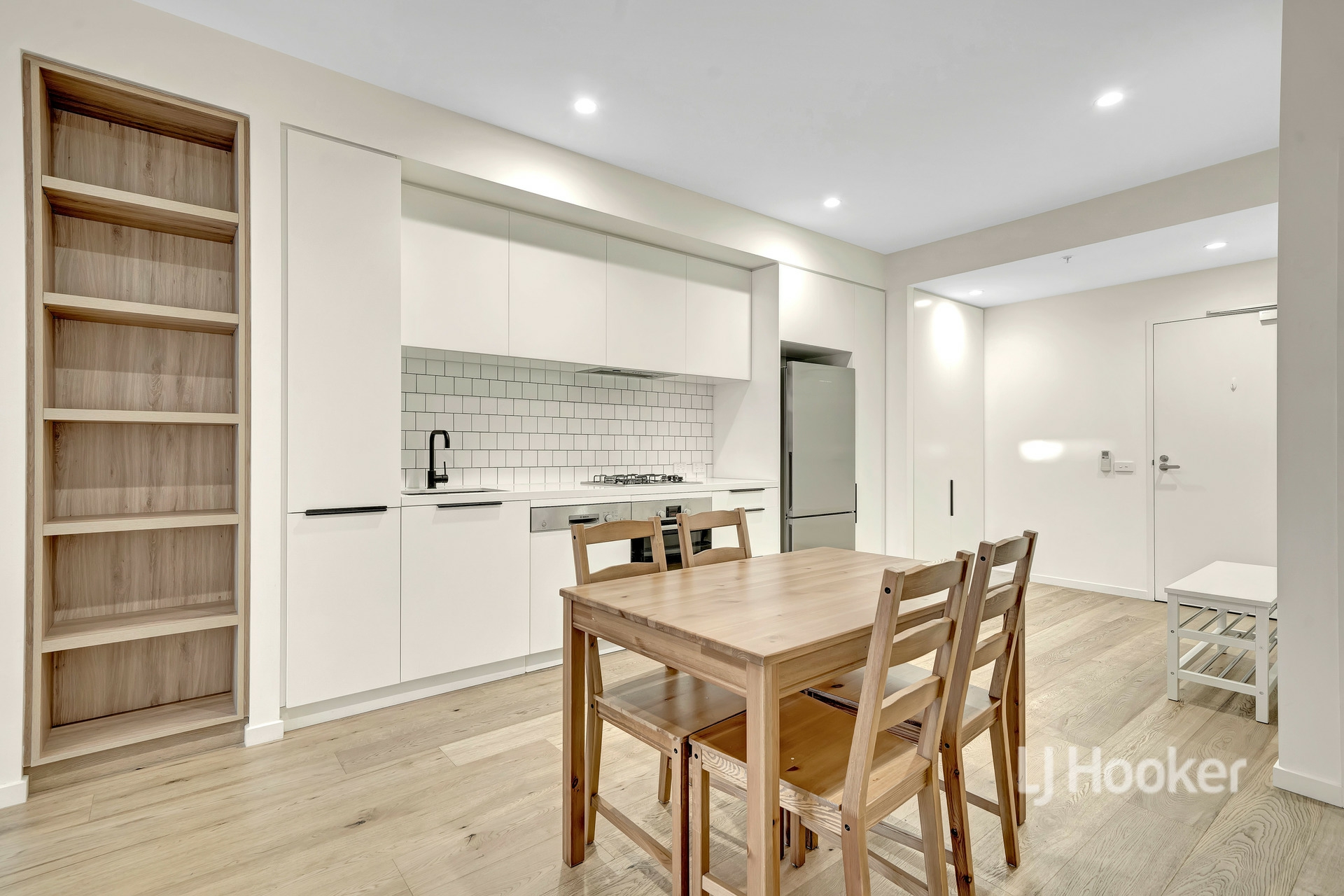 211/316 Neerim Road, CARNEGIE