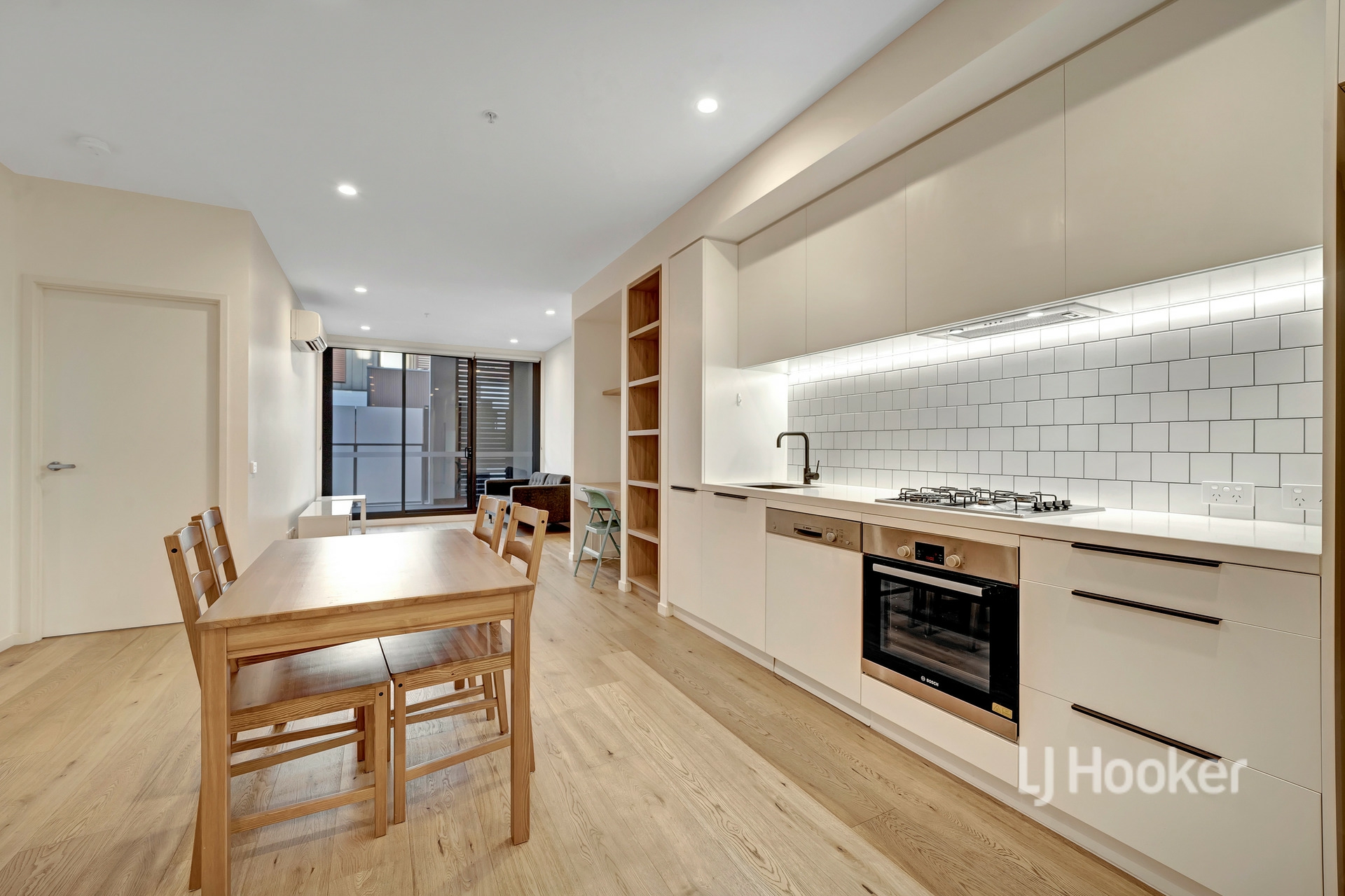 211/316 Neerim Road, CARNEGIE