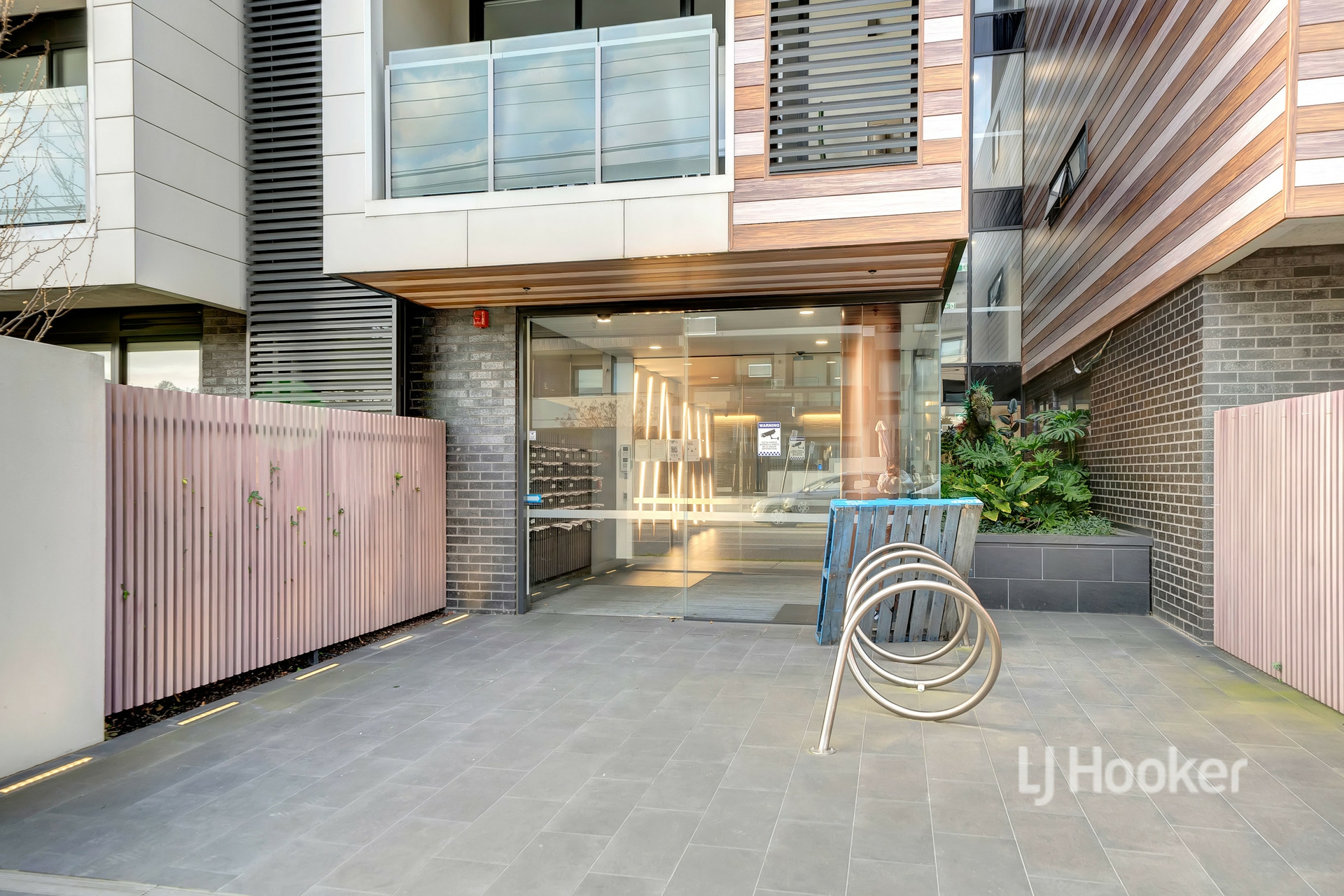 211/316 Neerim Road, CARNEGIE