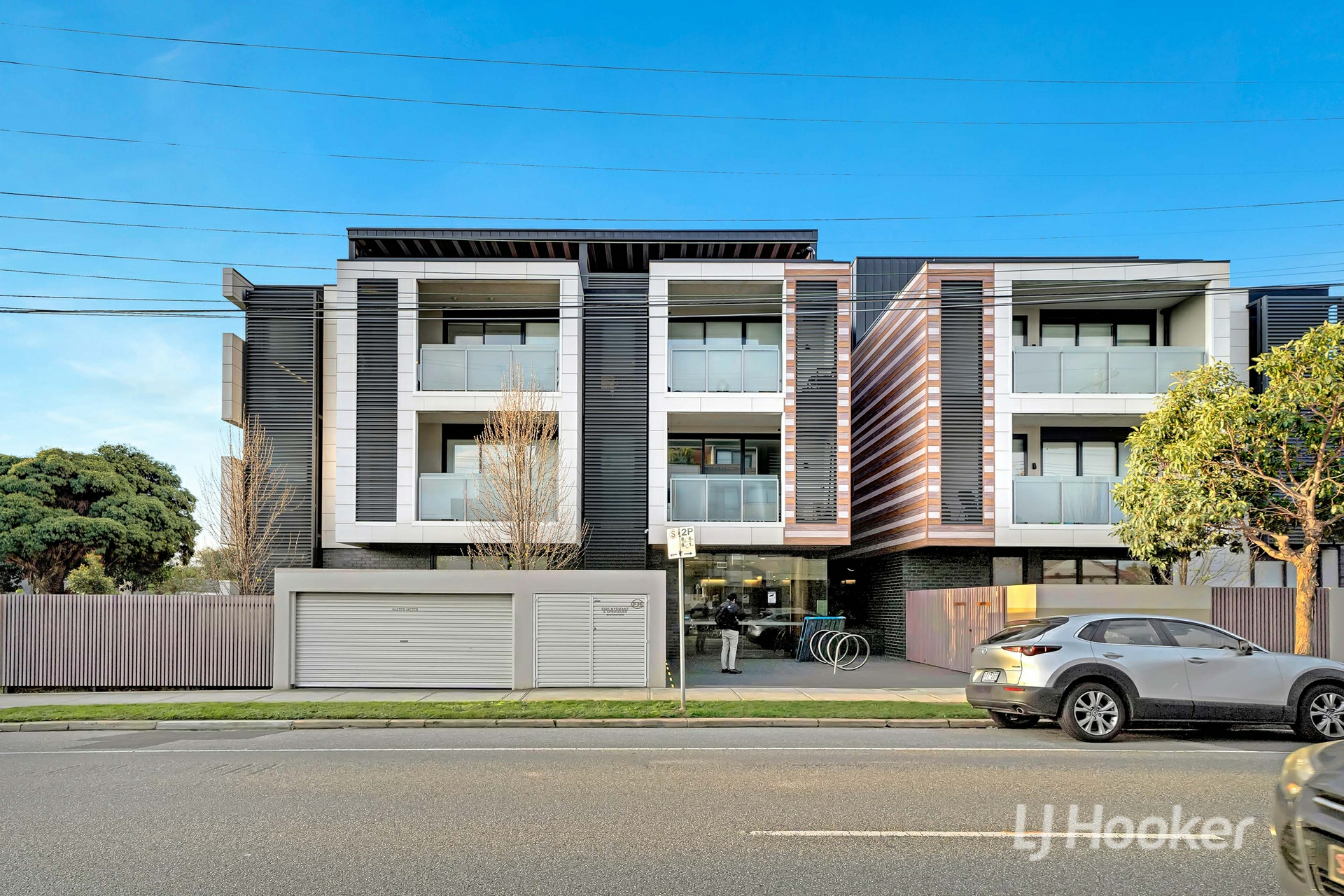 211/316 Neerim Road, CARNEGIE