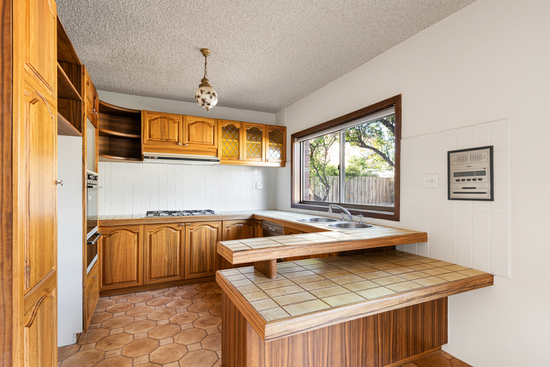 70 Buckmaster Drive — photo 3 of 10