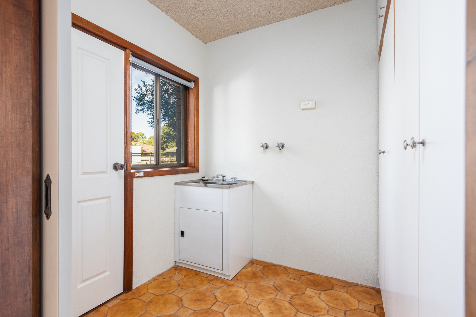 70 Buckmaster Drive — photo 9 of 10