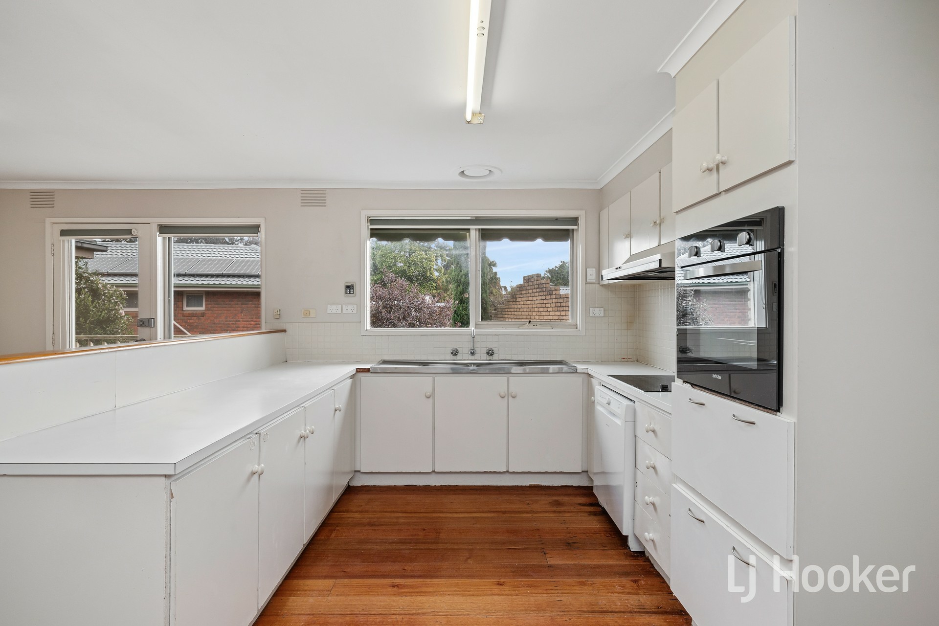 3 Bernard Street — photo 4 of 8