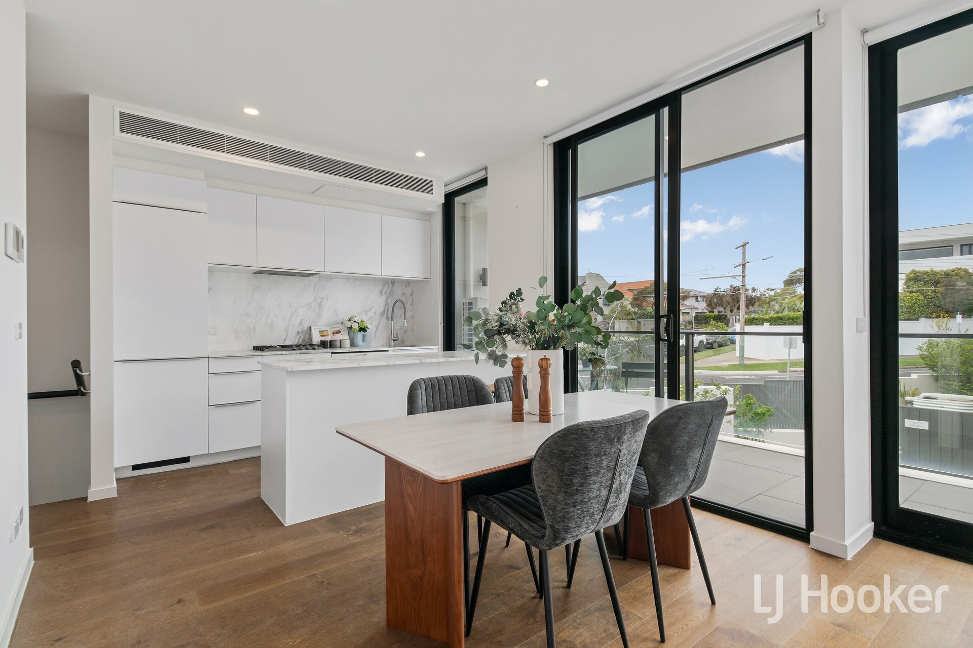 3/26 Fernhill Road — photo 3 of 10