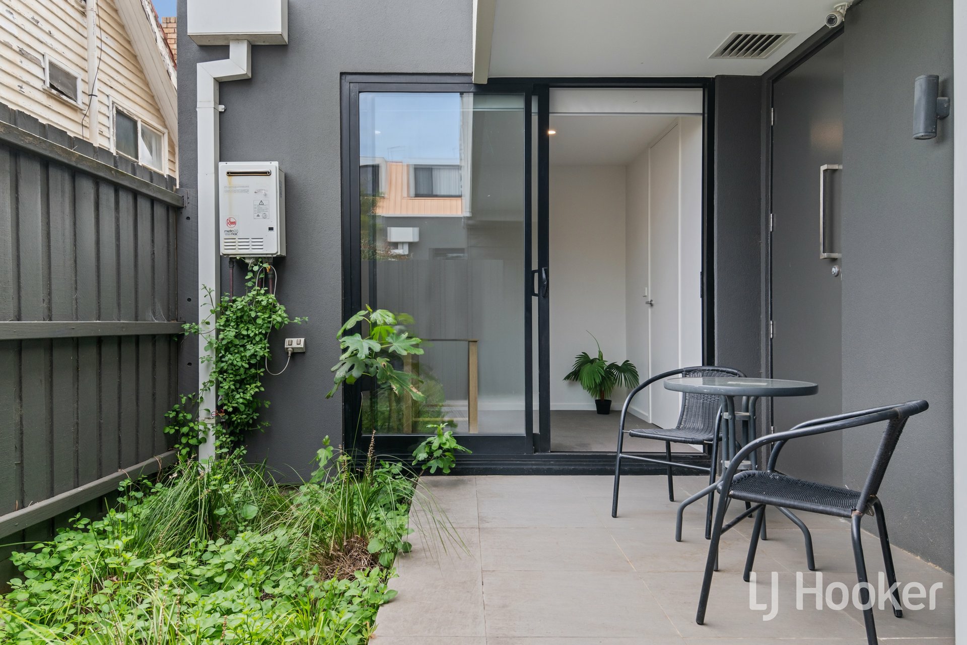 3/26 Fernhill Road — photo 7 of 10