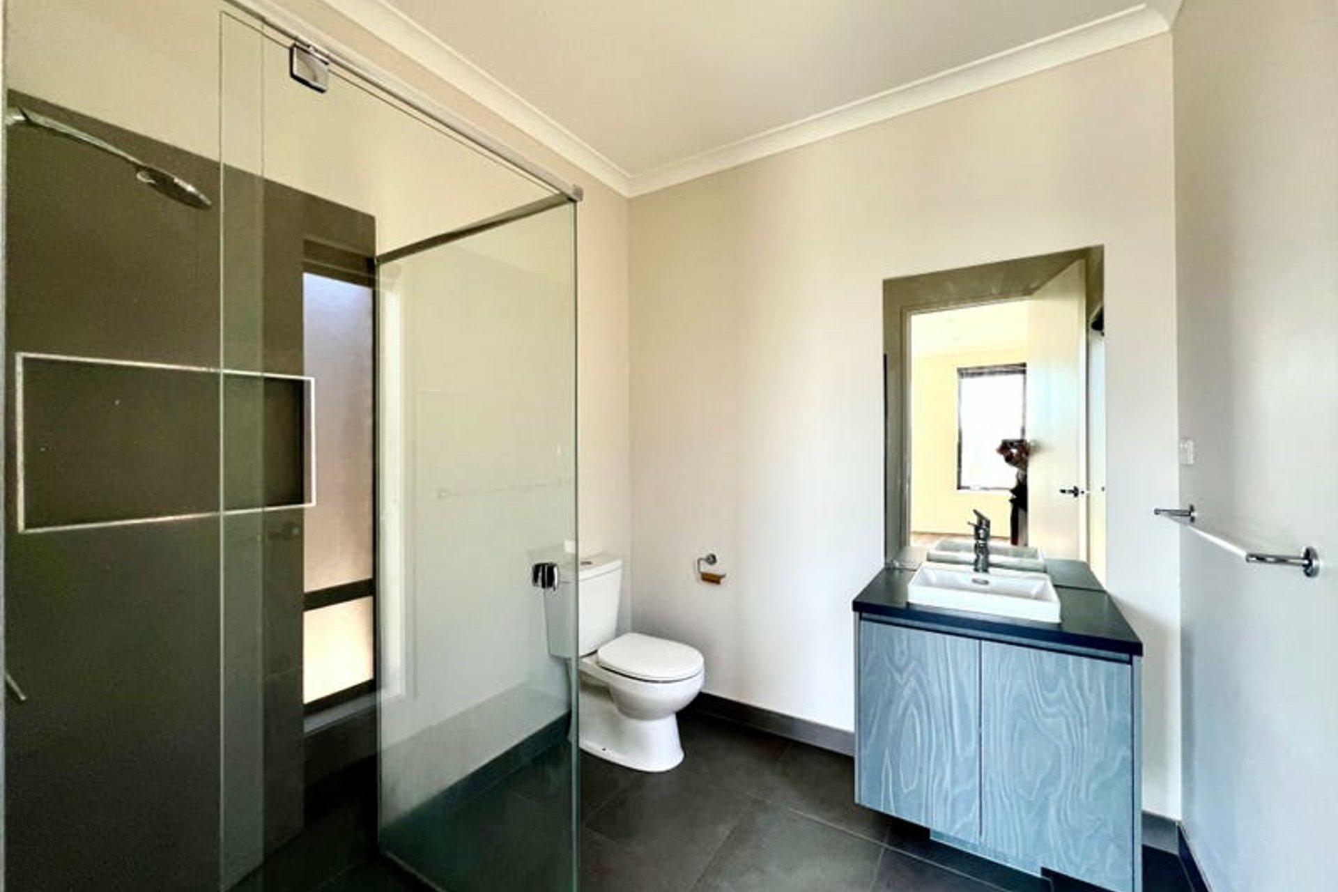 21 Hemsworth Street — photo 14 of 15