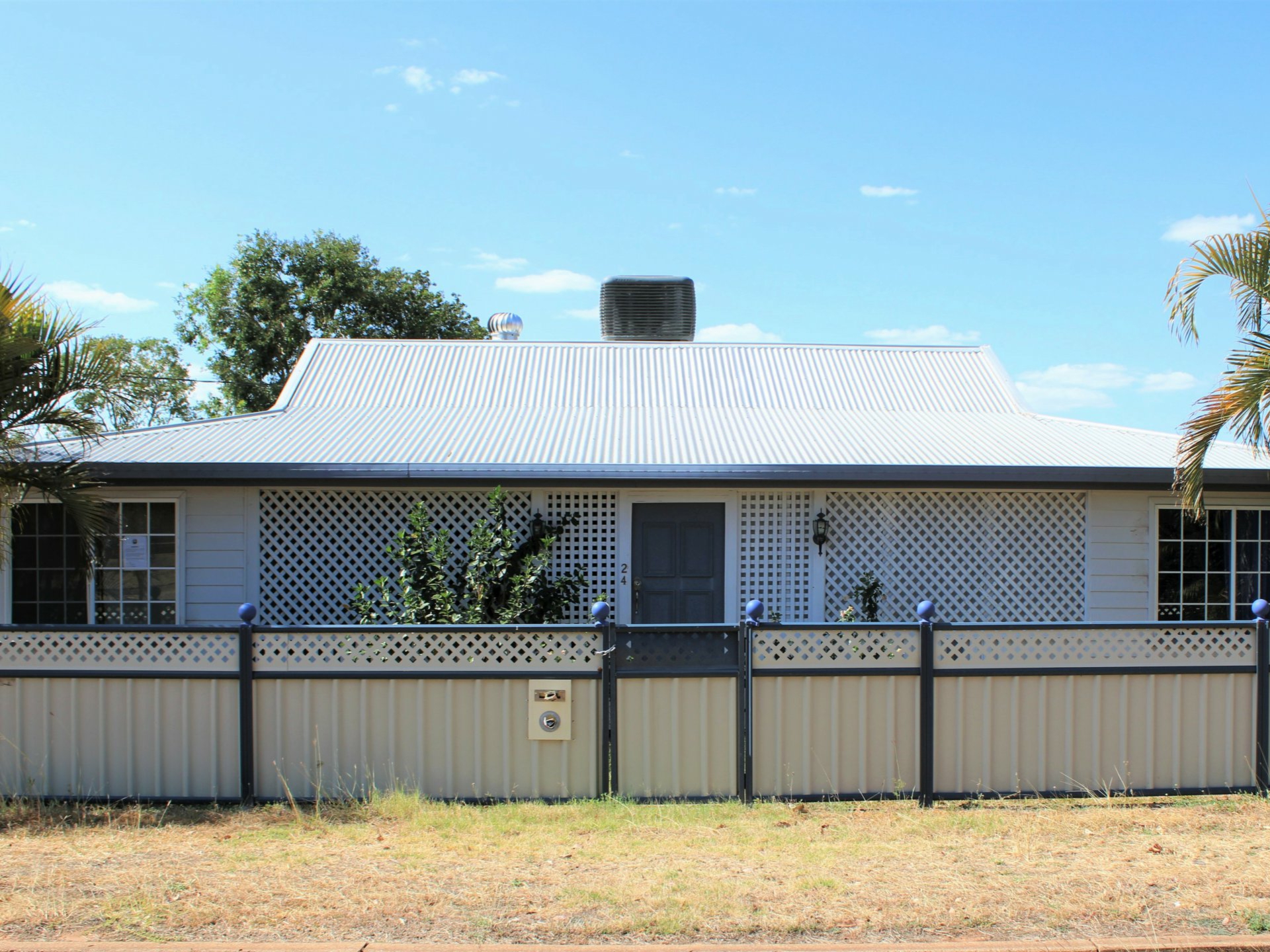 24 Box Street Clermont QLD