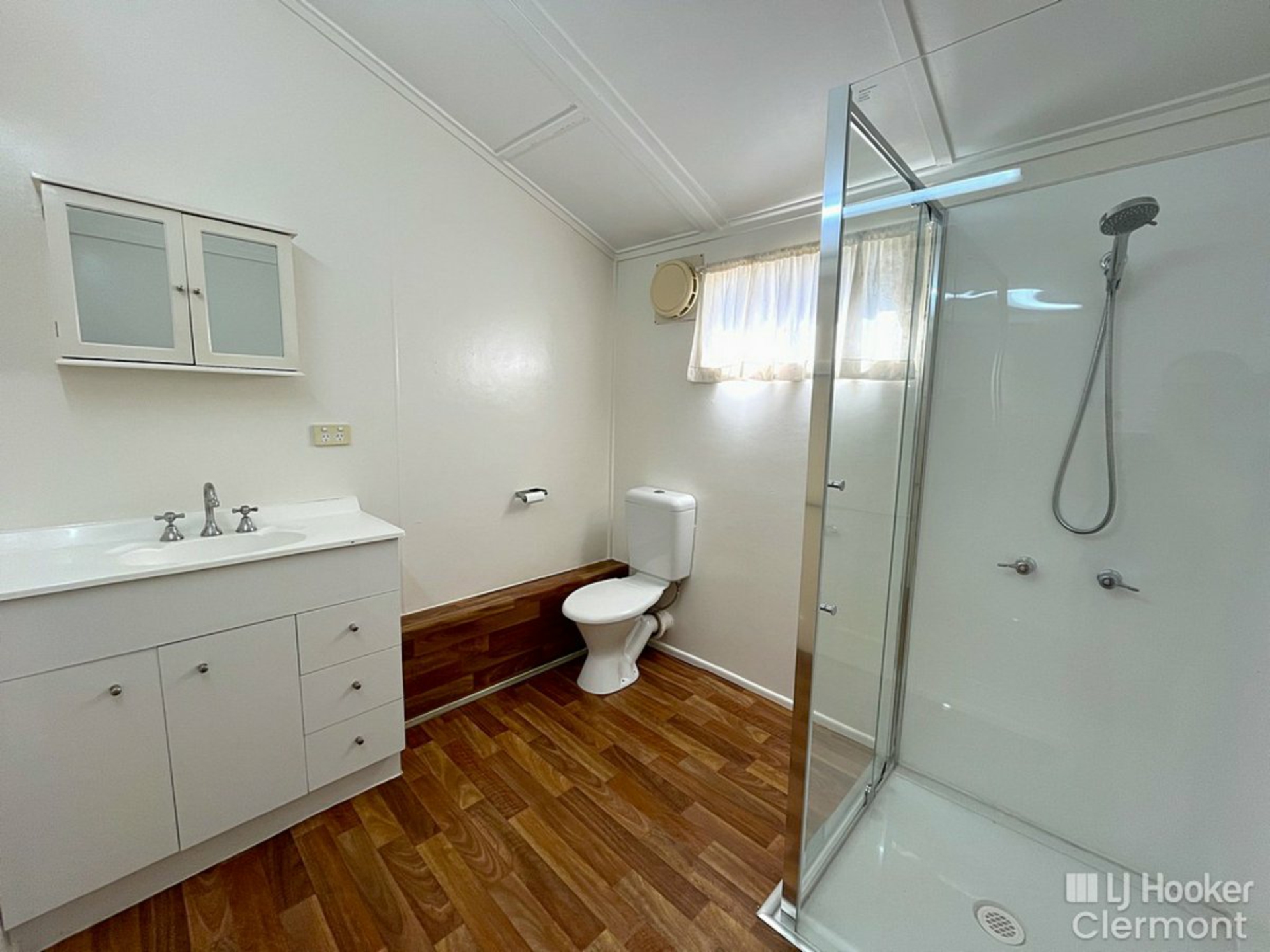 24 Capella Street — photo 5 of 13
