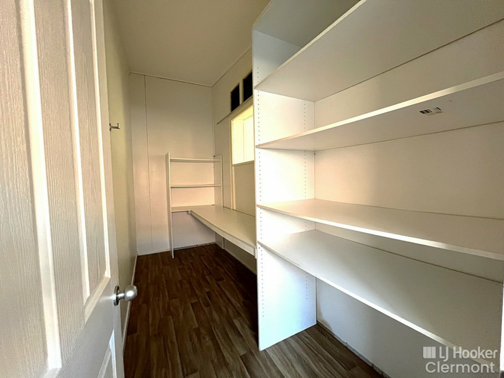 24 Capella Street — photo 6 of 13