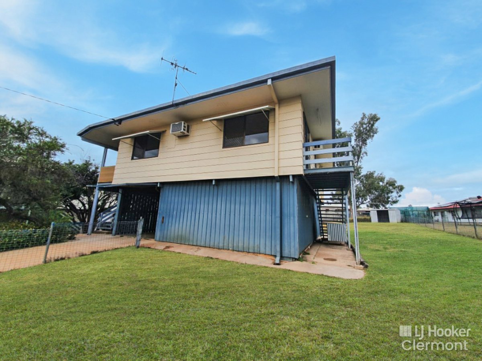 7 Carina Crescent — photo 24 of 26