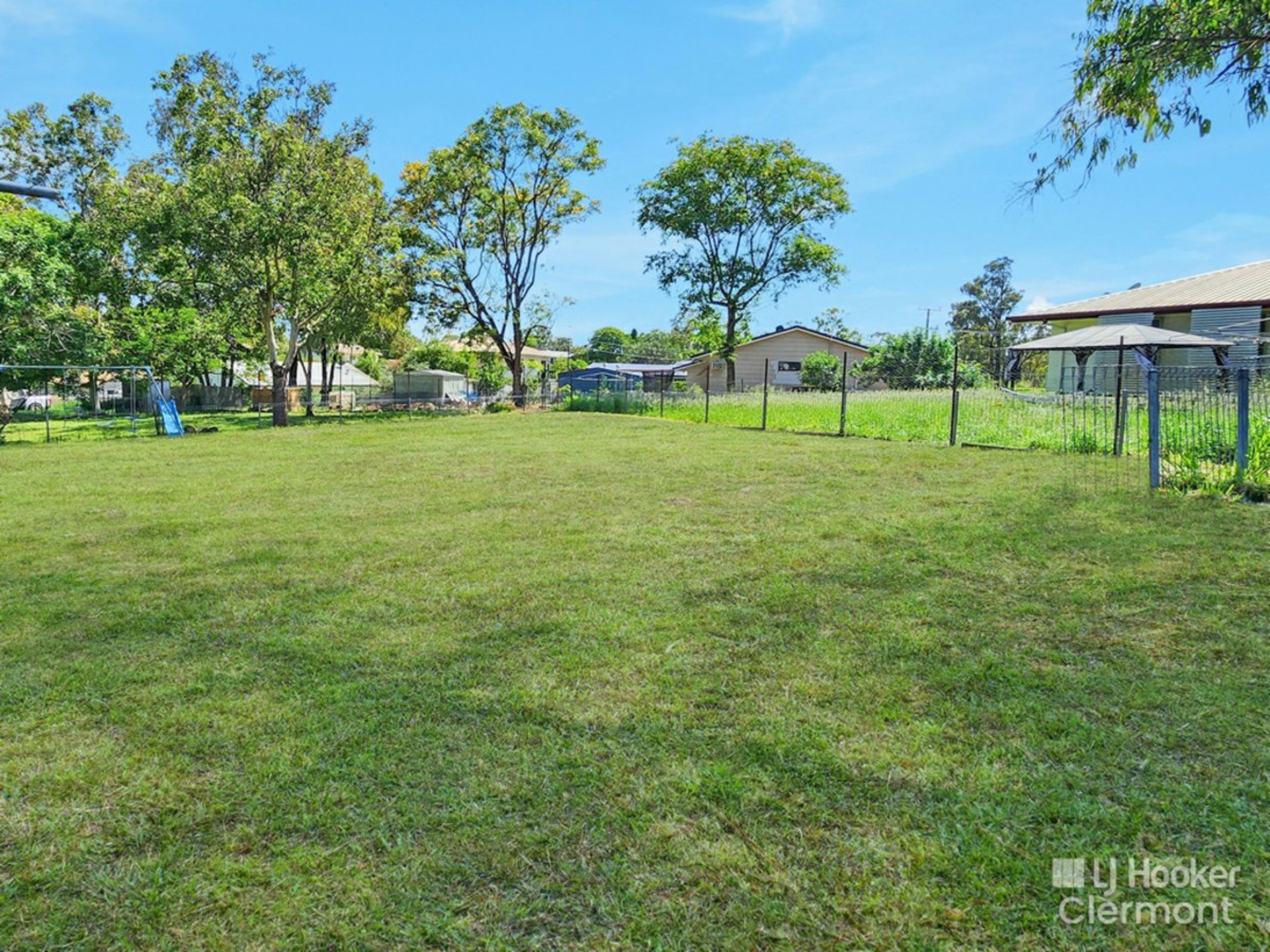 7 Carina Crescent — photo 25 of 26