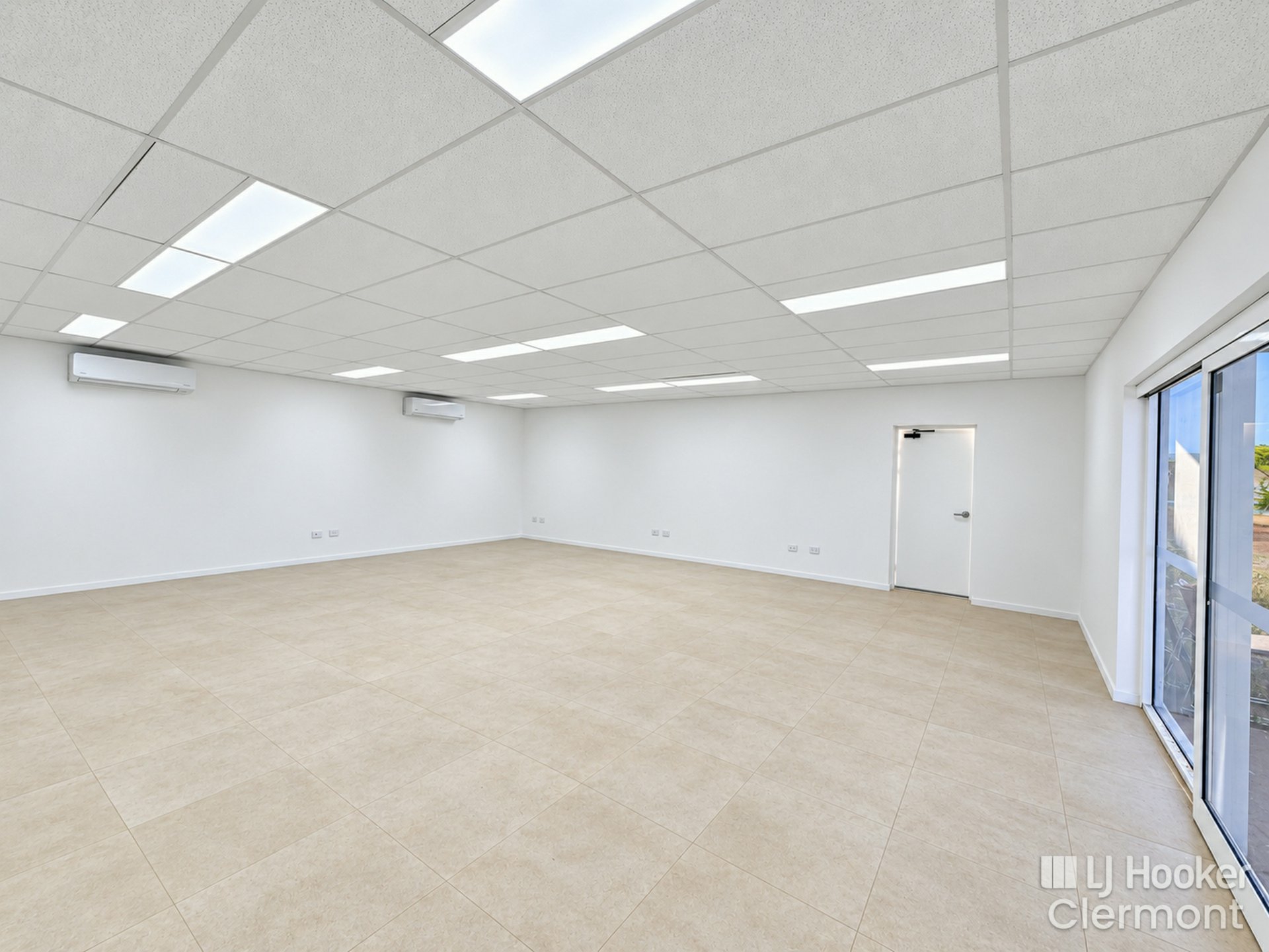 Shop / Office/22 Capella Street — photo 11 of 12