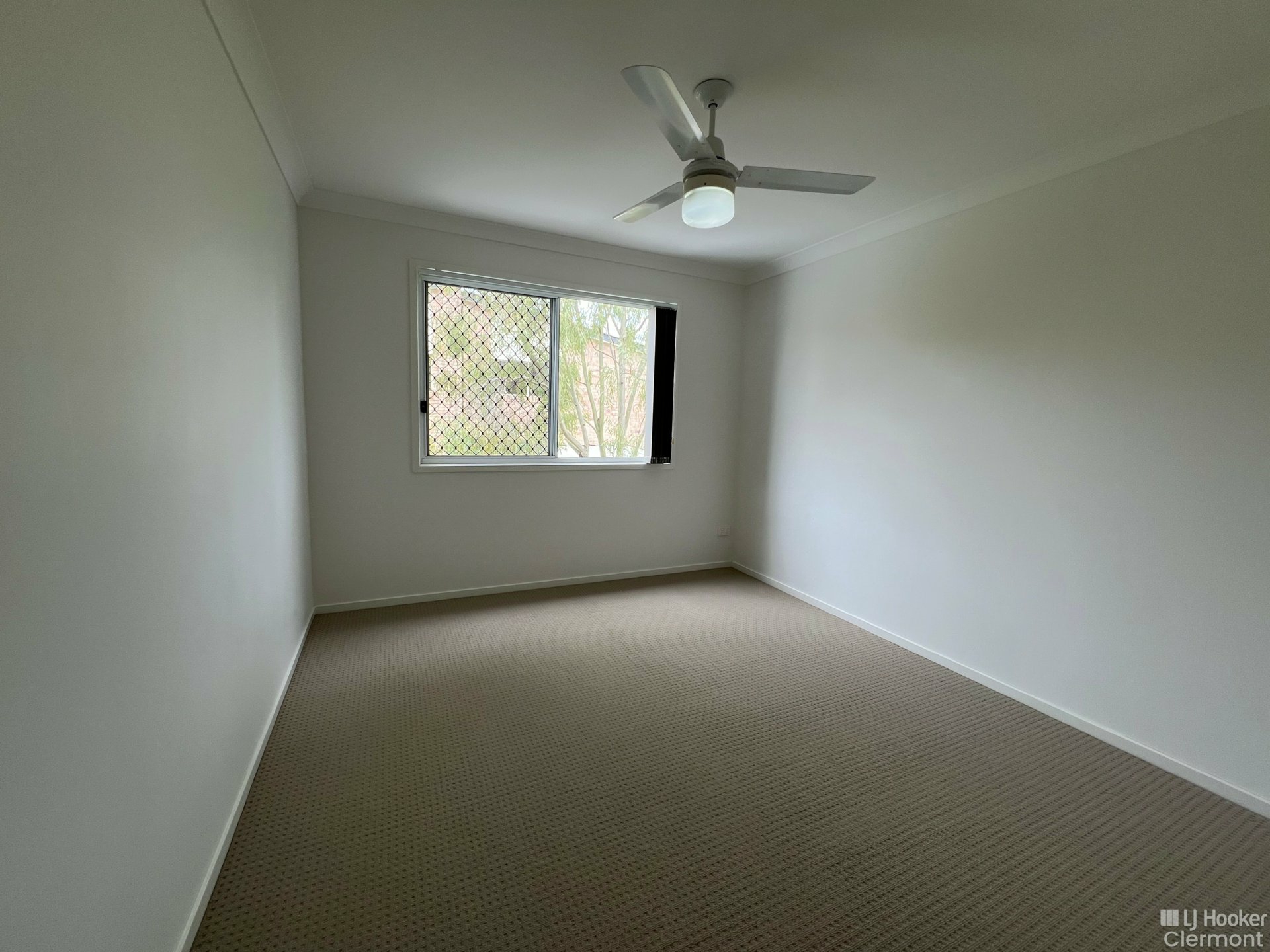 72/47 McDonald Flat Road — photo 9 of 11
