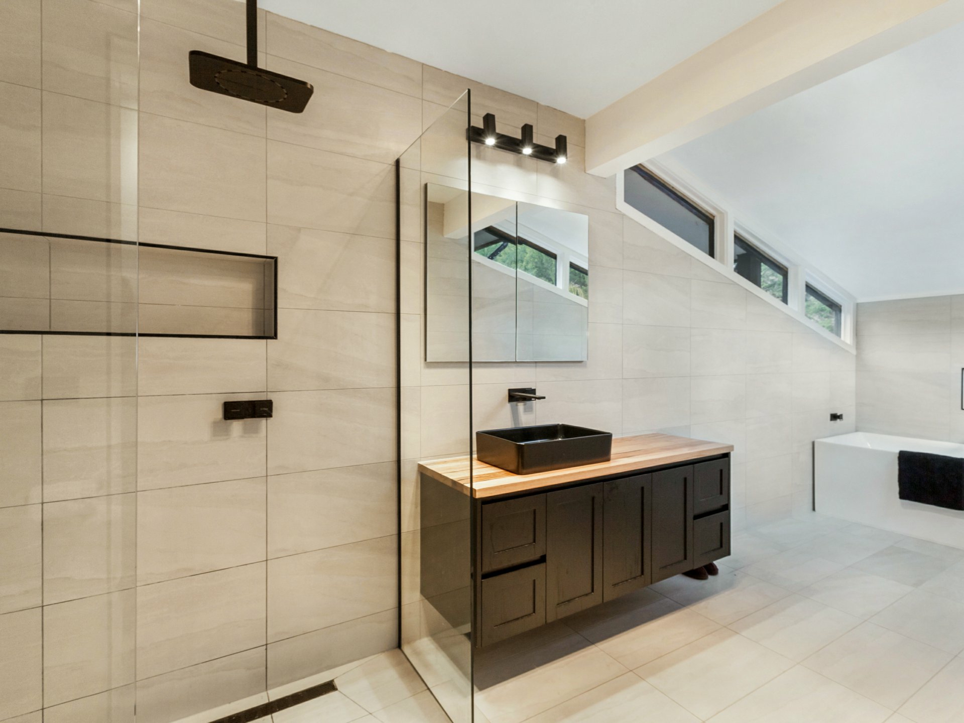 23 Fleming Drive, BROADFORD