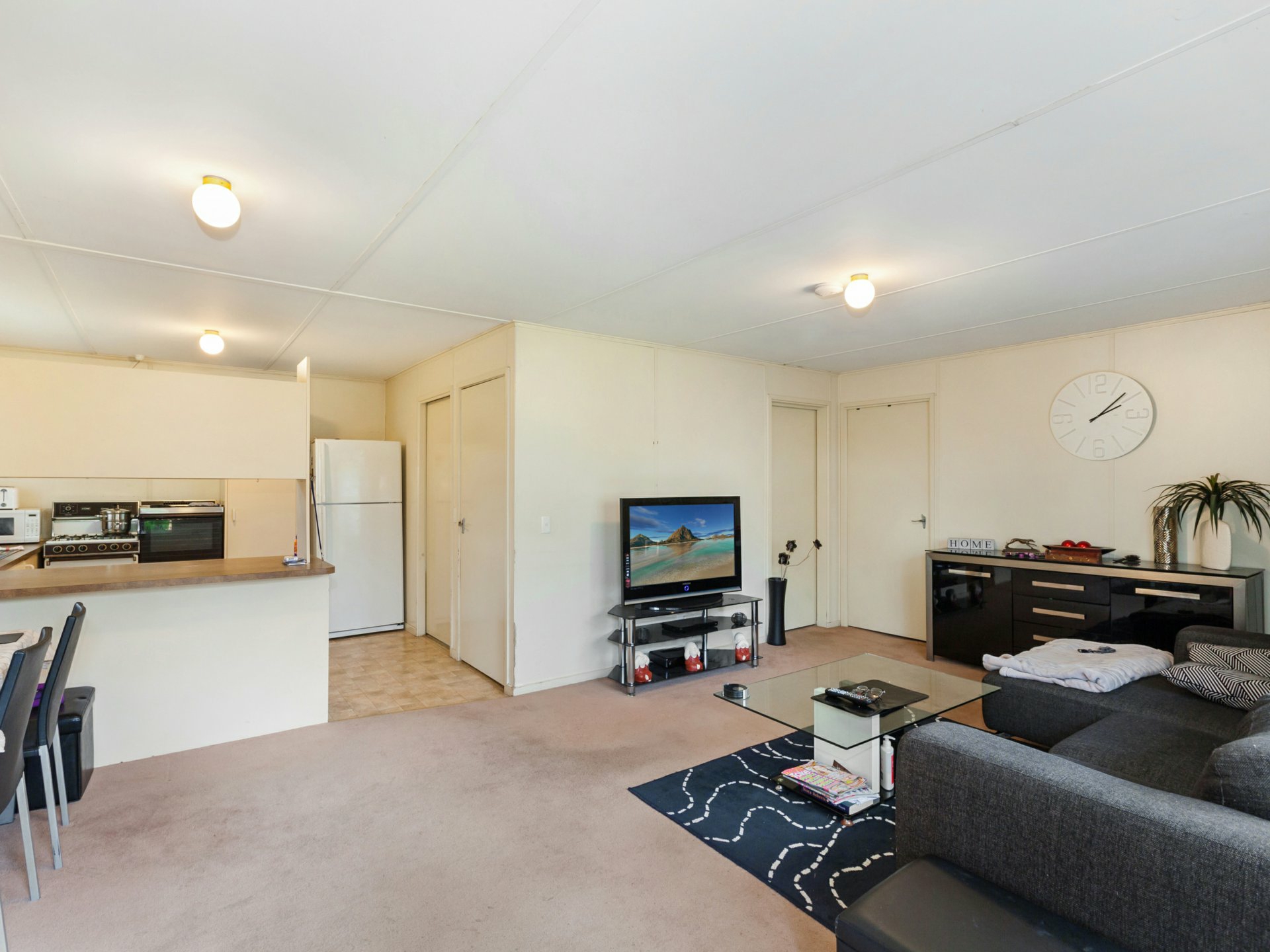 206 High Street, BROADFORD