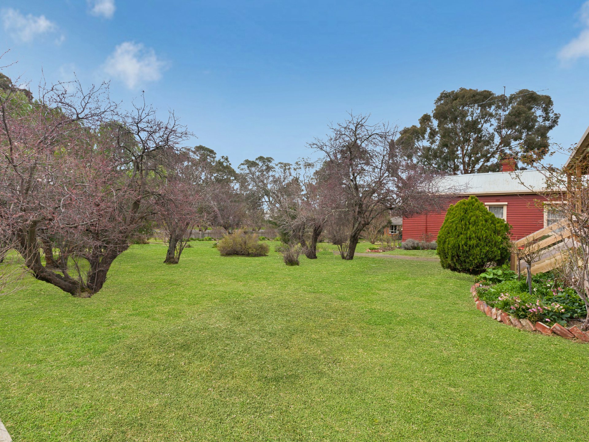 206 High Street, BROADFORD