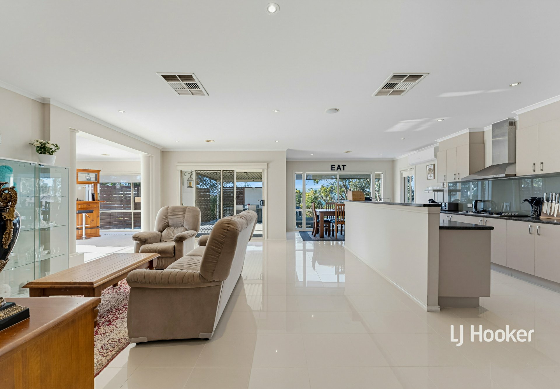 7 Tenni Close — photo 11 of 23