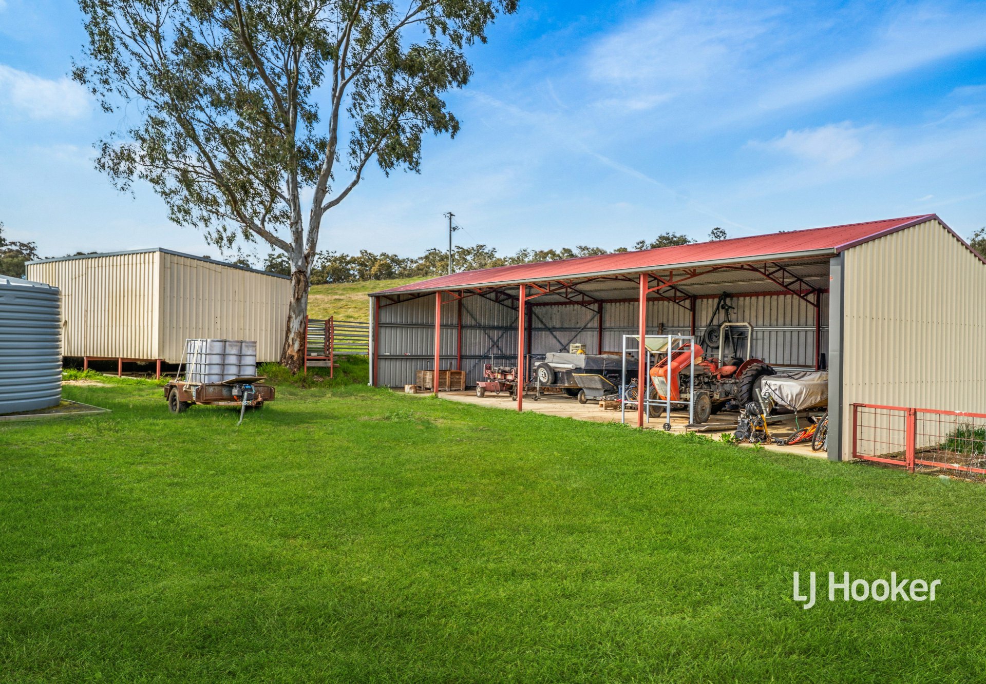 25 Elliotts Road — photo 15 of 24
