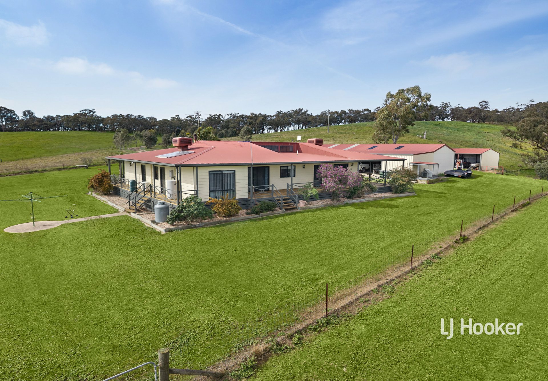 25 Elliotts Road — photo 20 of 24