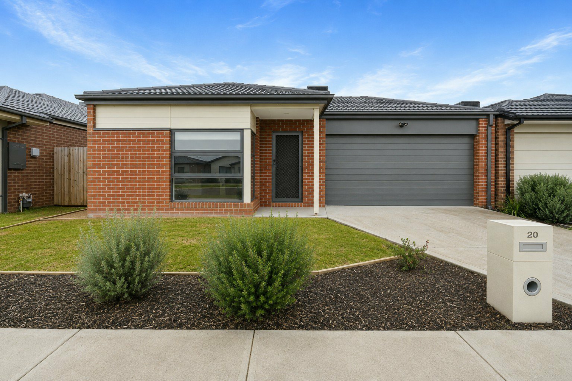 20 Pinaster Street — photo 2 of 10
