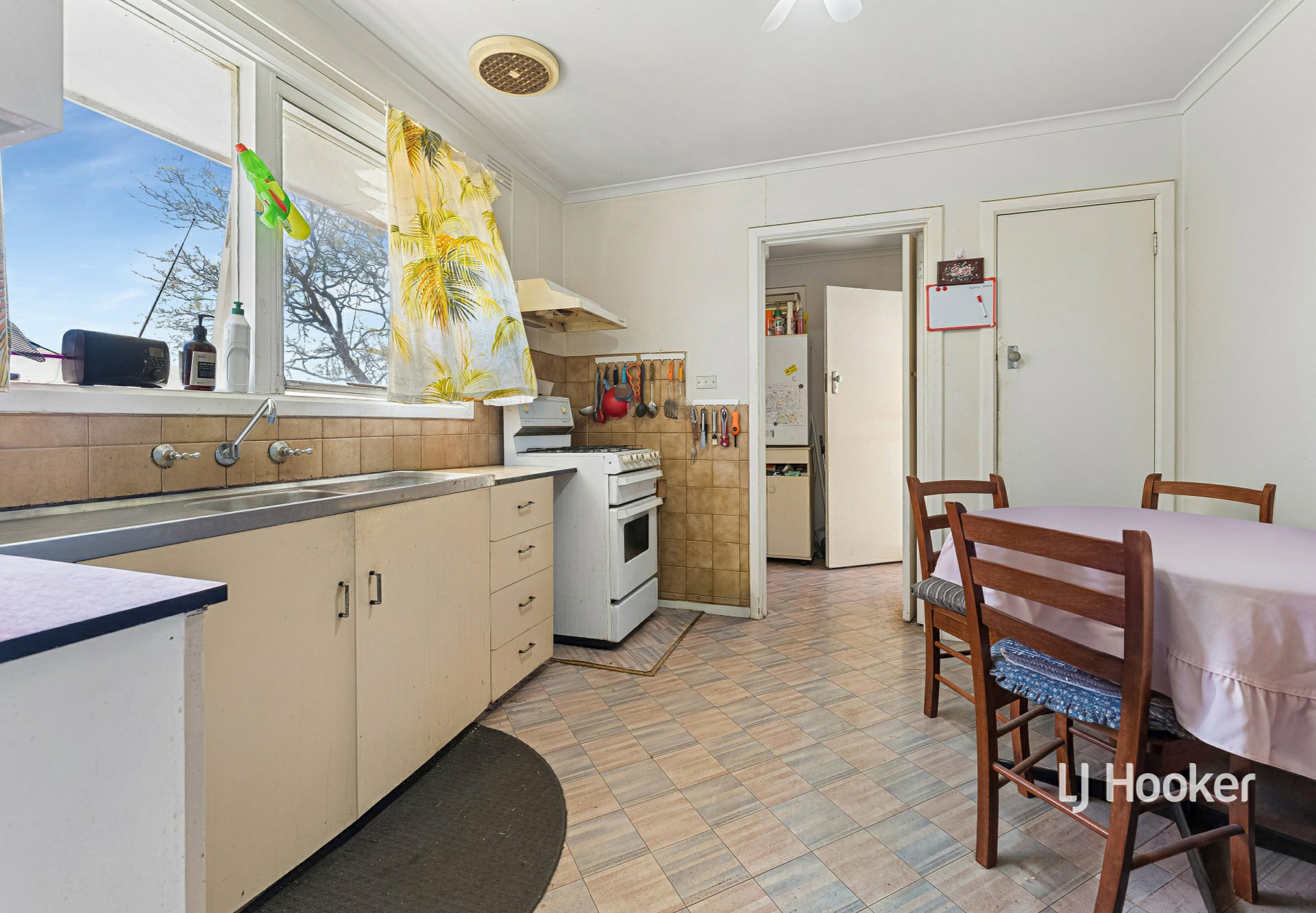 28 Fitzroy Street — photo 4 of 10