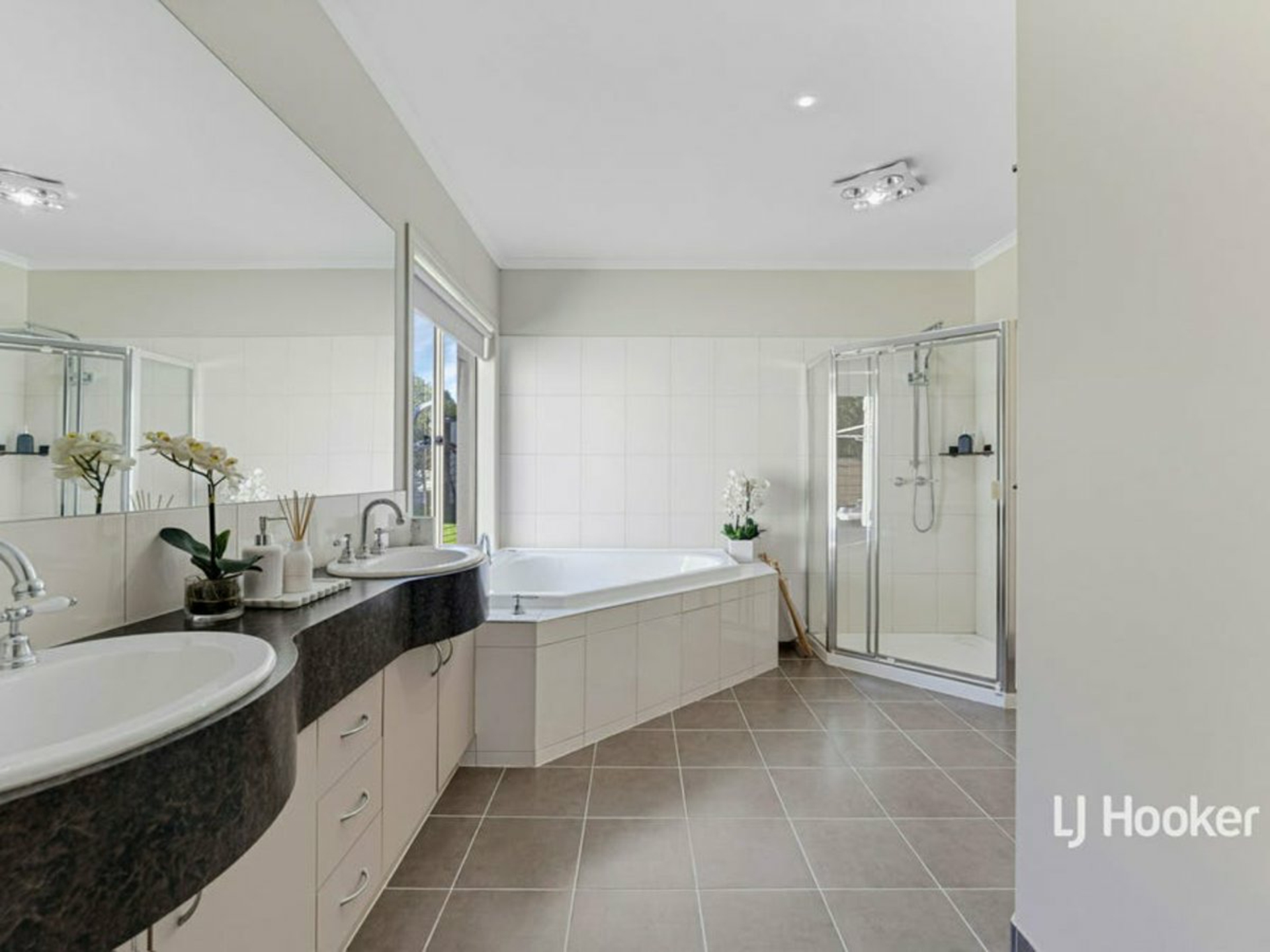 7 Tenni Close — photo 3 of 19