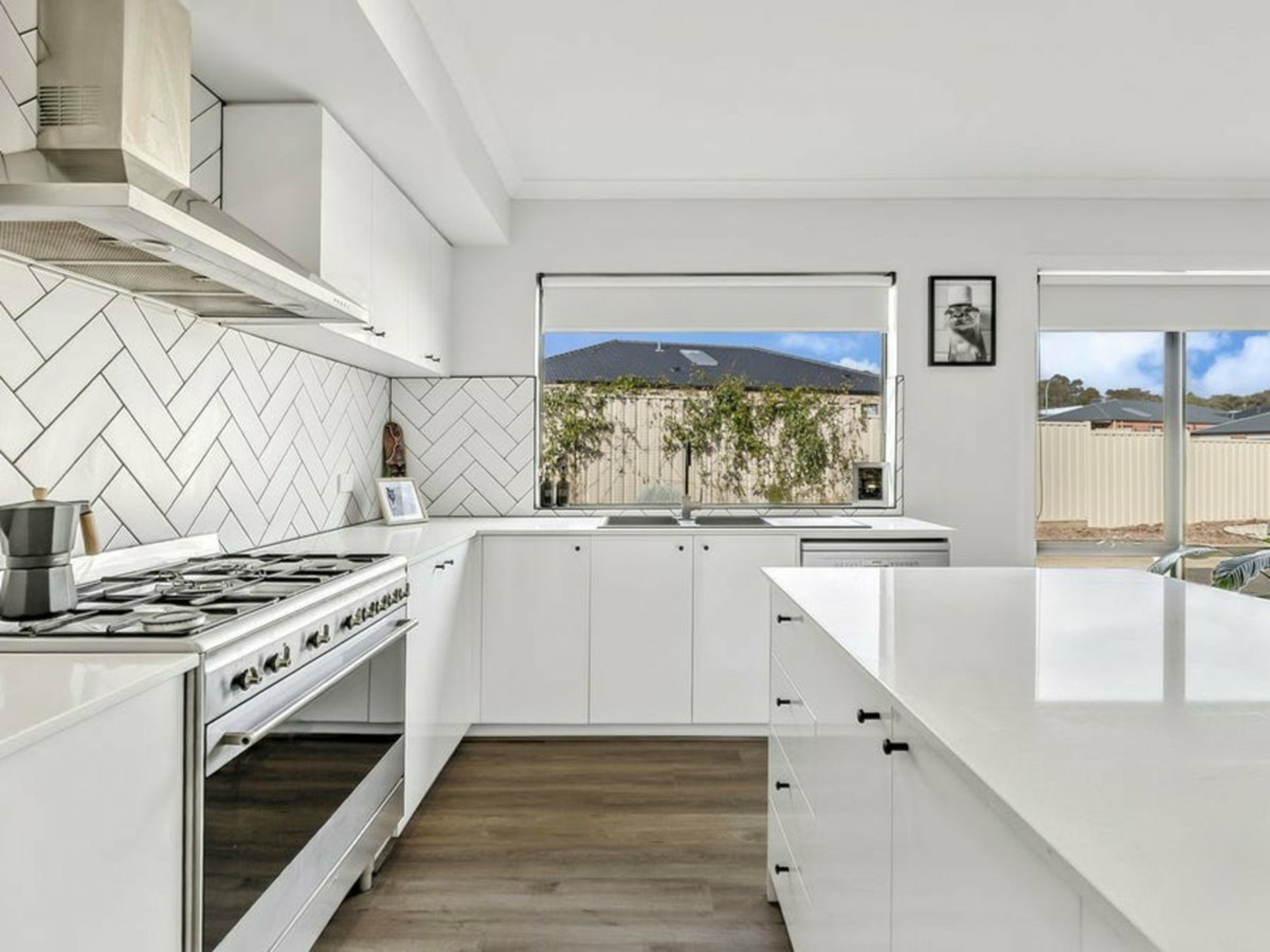 8 Vista Court — photo 4 of 11
