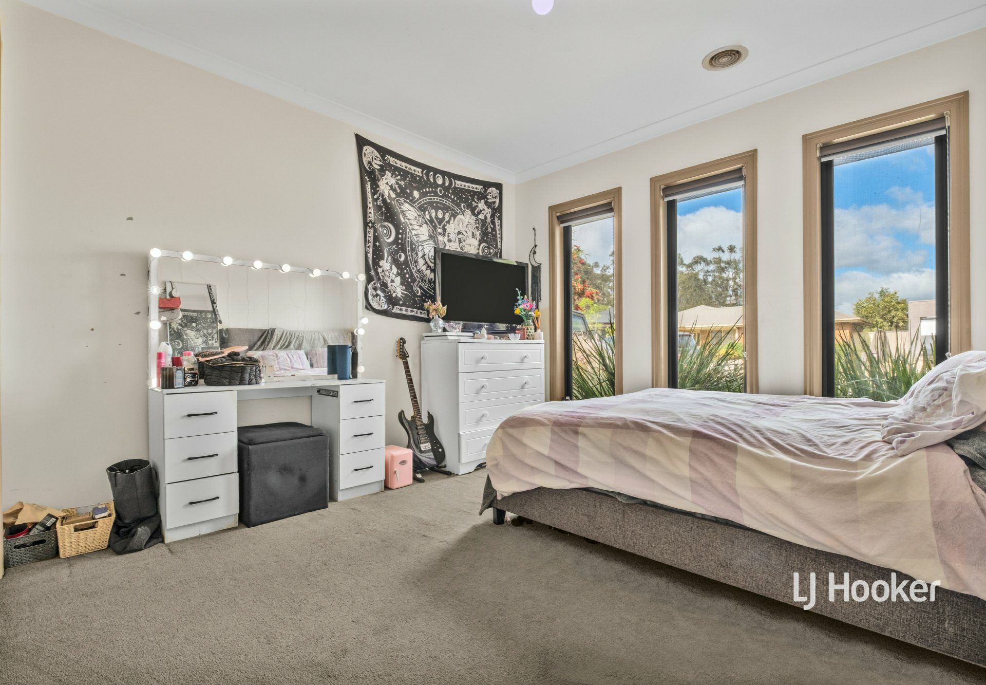 4 Greenwood Rise — photo 8 of 15