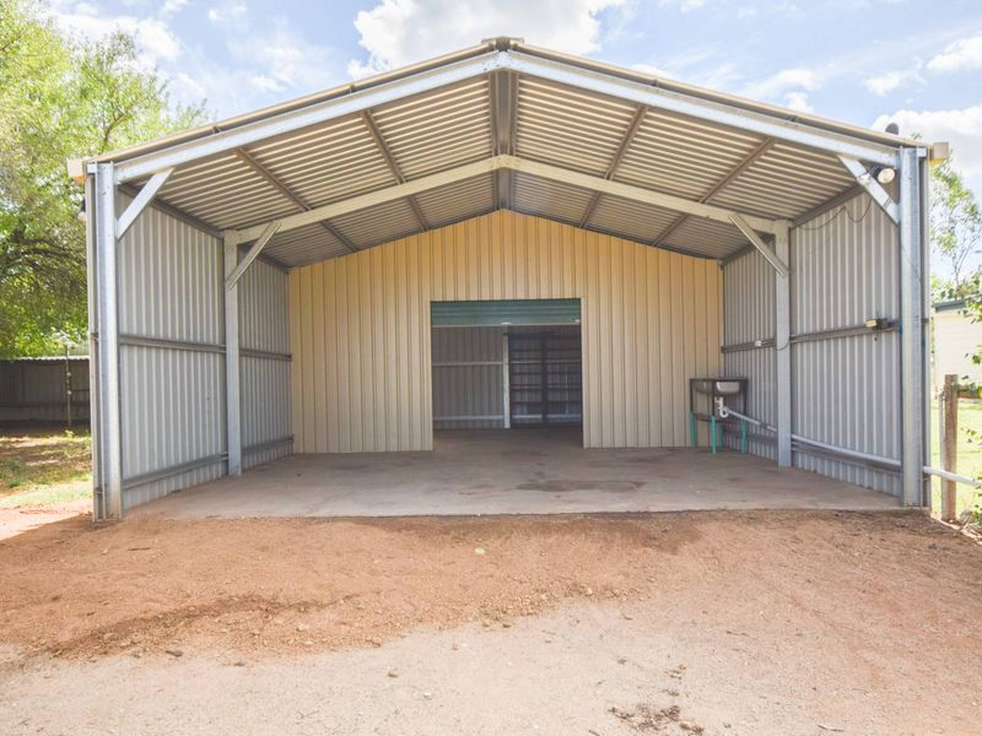 163 Prunvale Rd, YOUNG