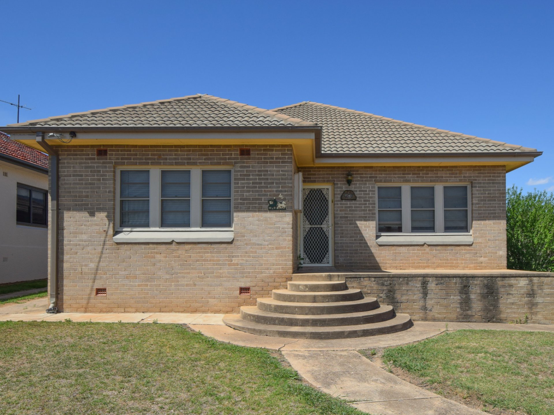 46 Currawong Street, Young